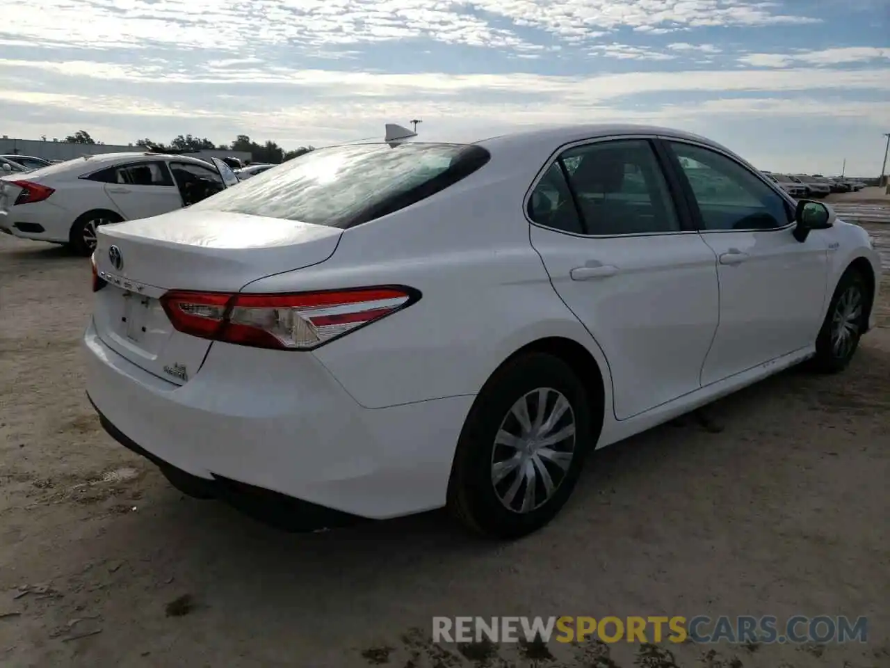 3 Photograph of a damaged car 4T1B31HK3KU008919 TOYOTA CAMRY 2019