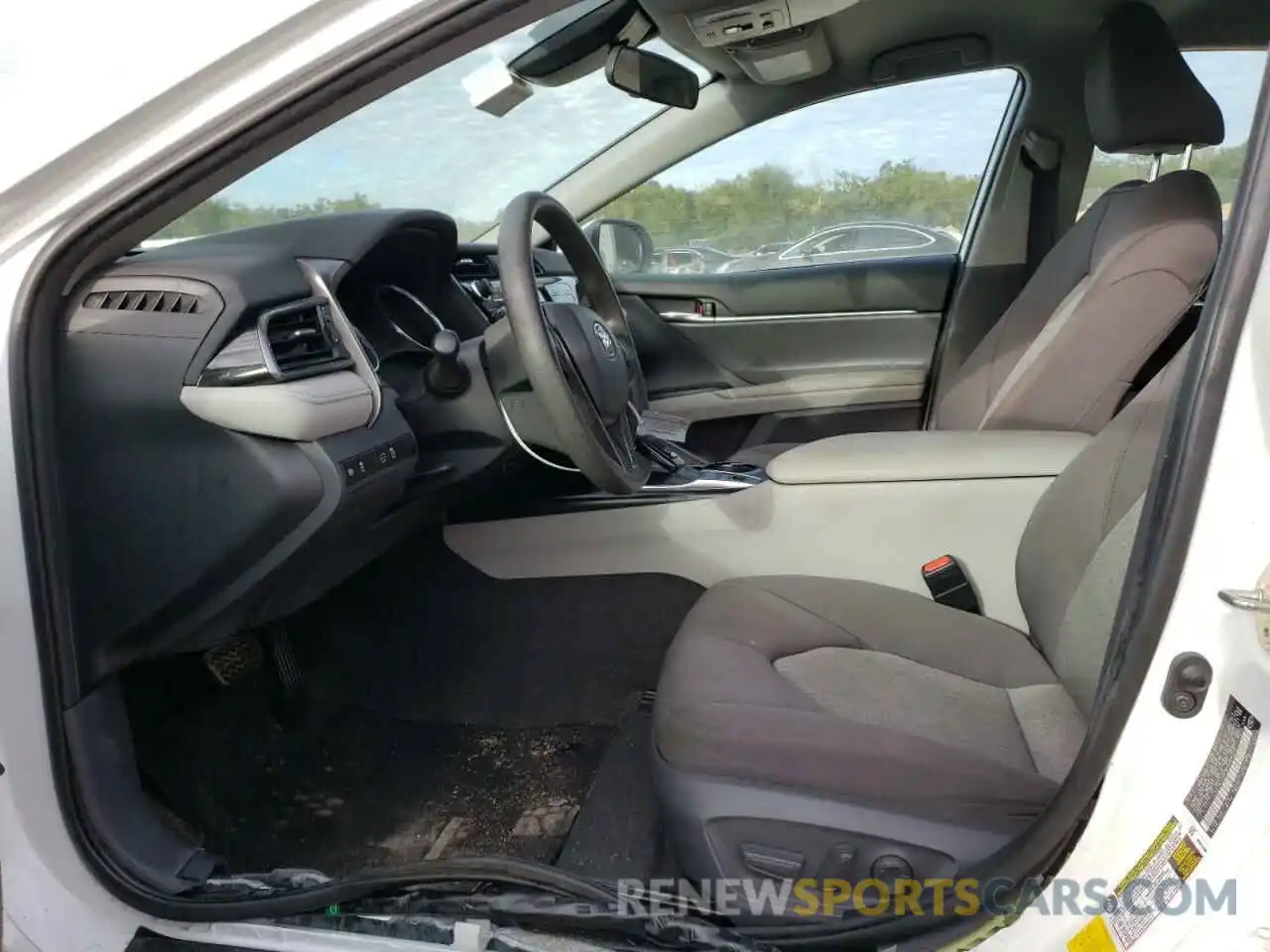 7 Photograph of a damaged car 4T1B31HK3KU008919 TOYOTA CAMRY 2019