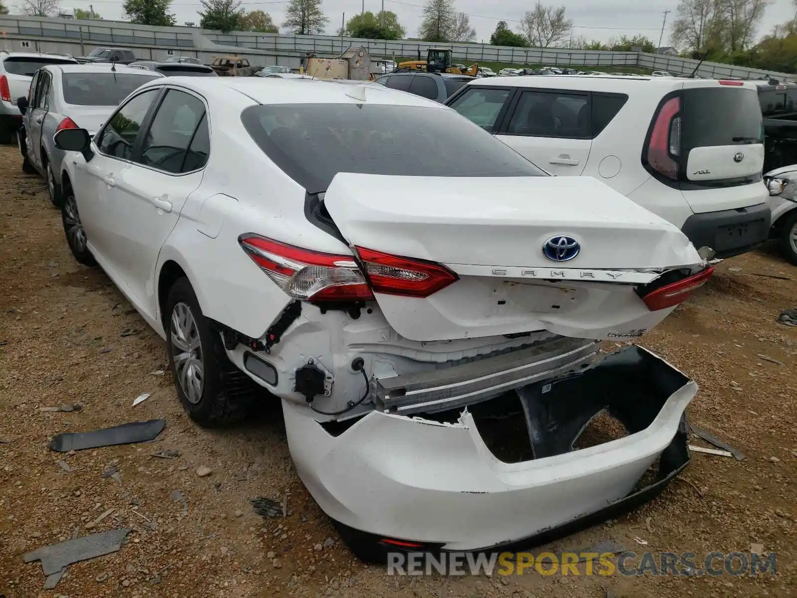 3 Photograph of a damaged car 4T1B31HK3KU508689 TOYOTA CAMRY 2019