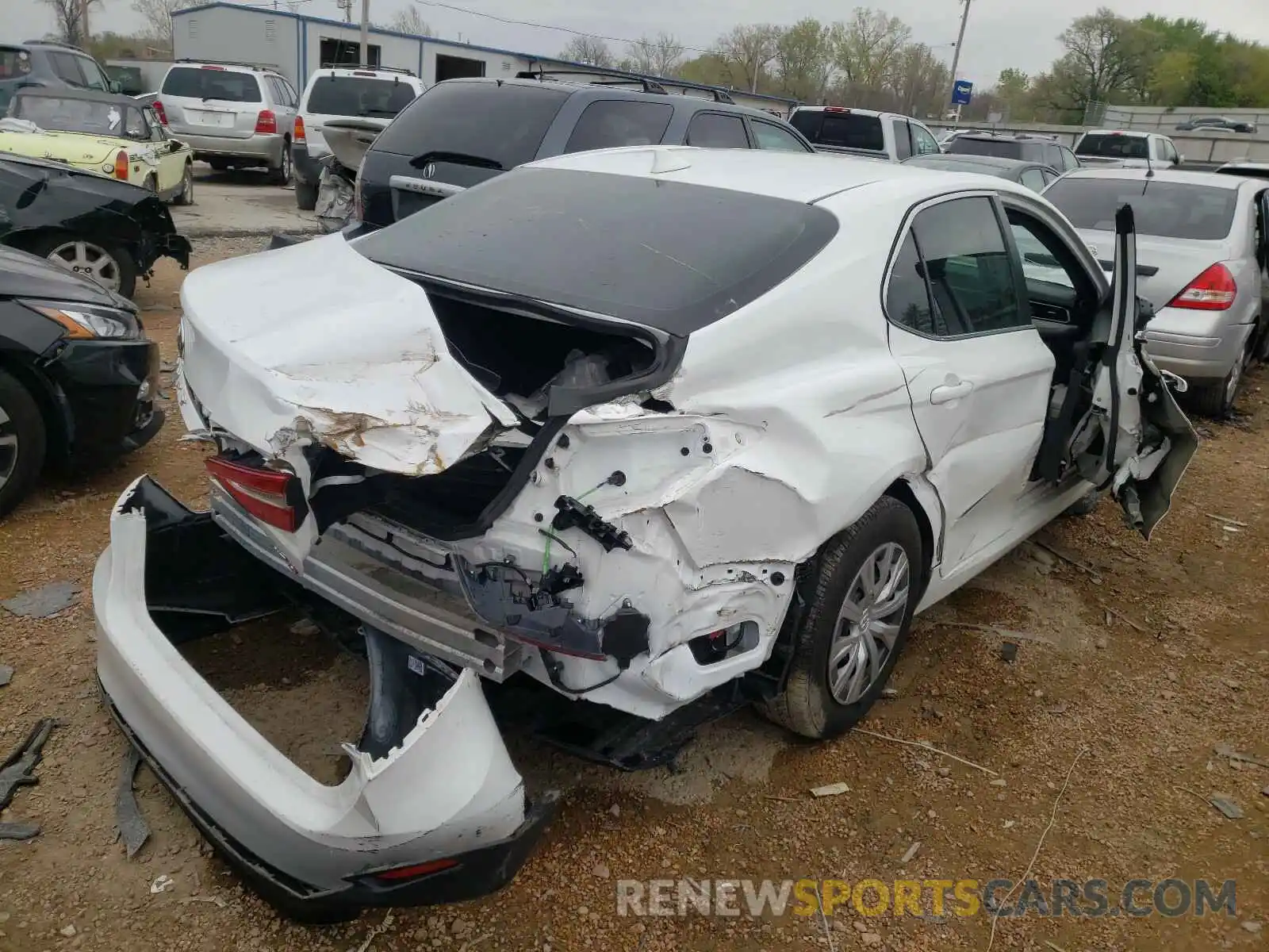 4 Photograph of a damaged car 4T1B31HK3KU508689 TOYOTA CAMRY 2019