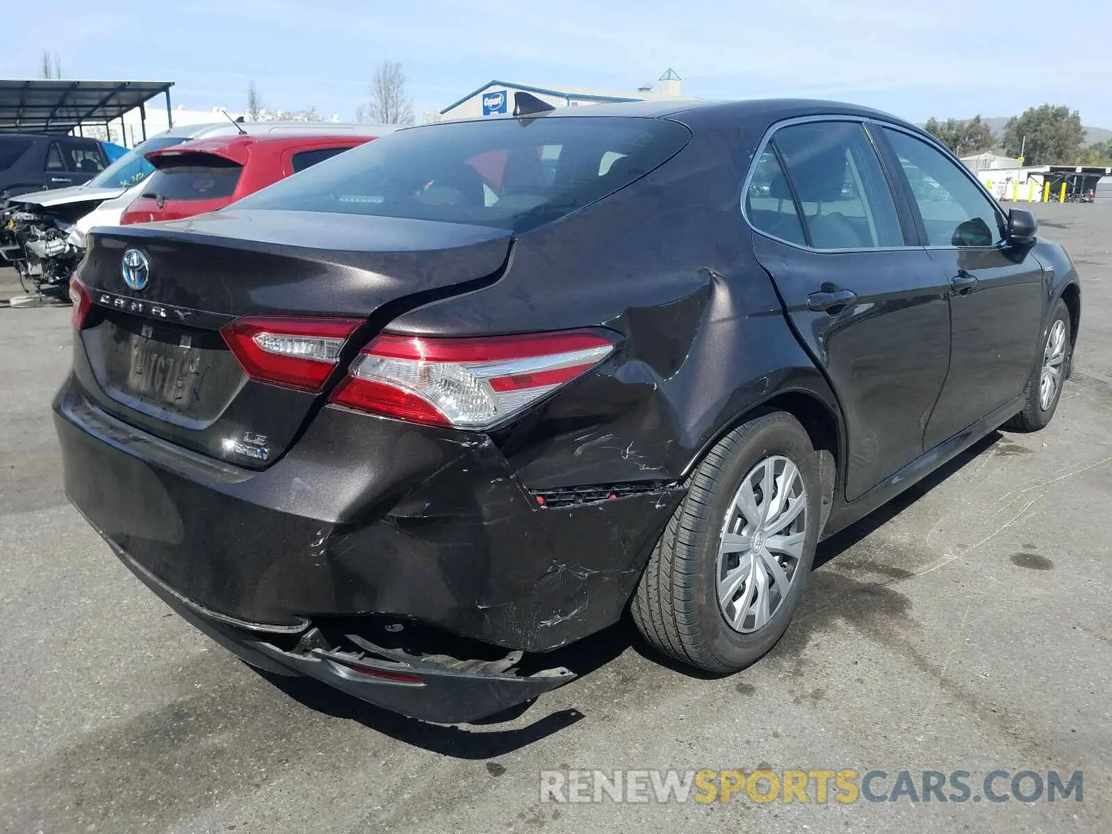 4 Photograph of a damaged car 4T1B31HK3KU510328 TOYOTA CAMRY 2019