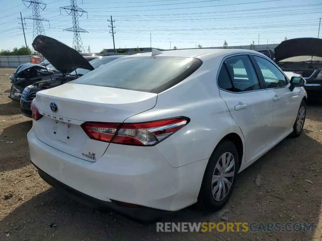 4 Photograph of a damaged car 4T1B31HK3KU510670 TOYOTA CAMRY 2019