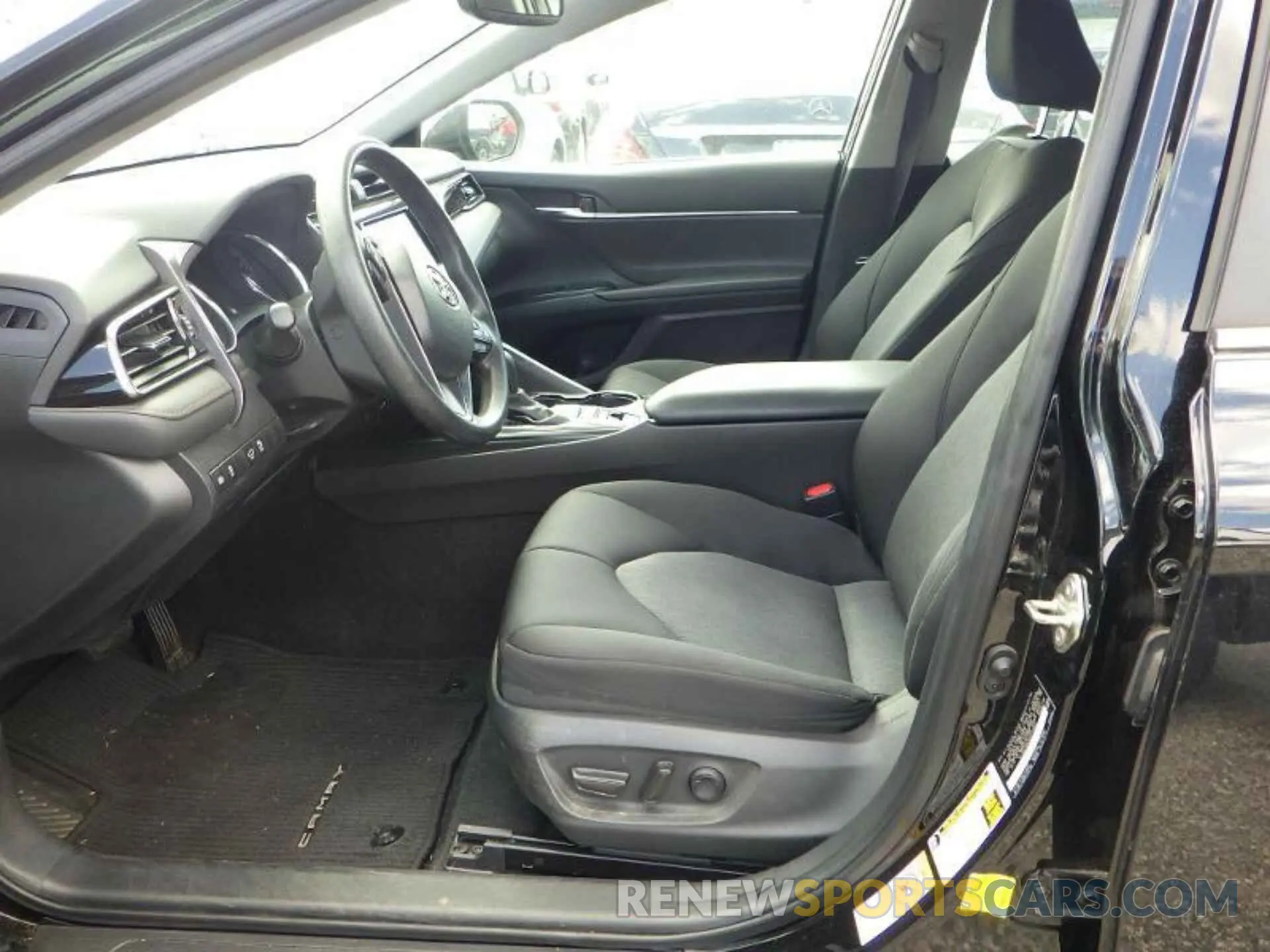 12 Photograph of a damaged car 4T1B31HK3KU512662 TOYOTA CAMRY 2019