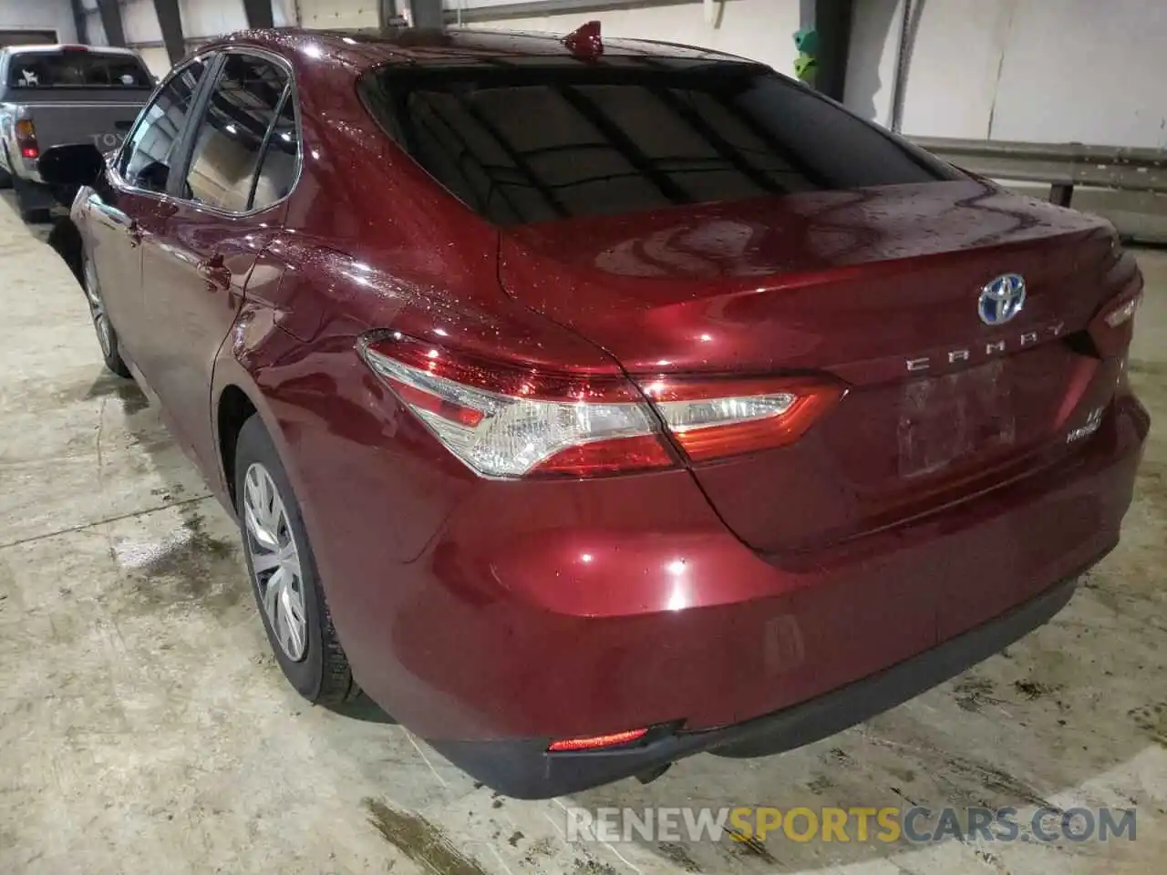 3 Photograph of a damaged car 4T1B31HK3KU515710 TOYOTA CAMRY 2019