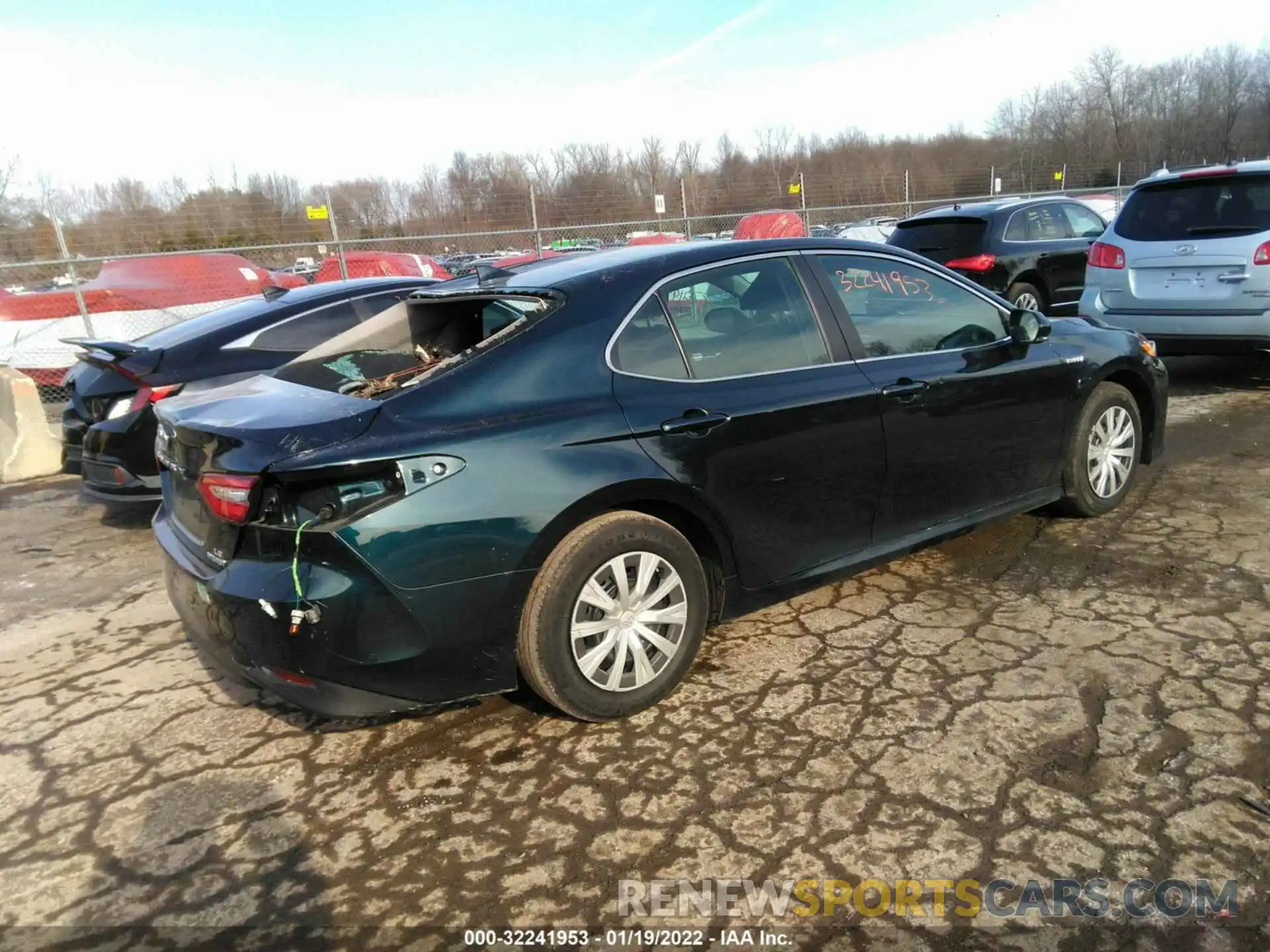 4 Photograph of a damaged car 4T1B31HK3KU516064 TOYOTA CAMRY 2019