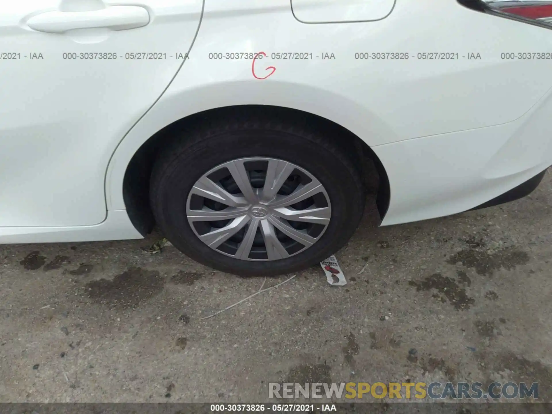 13 Photograph of a damaged car 4T1B31HK4KU004877 TOYOTA CAMRY 2019