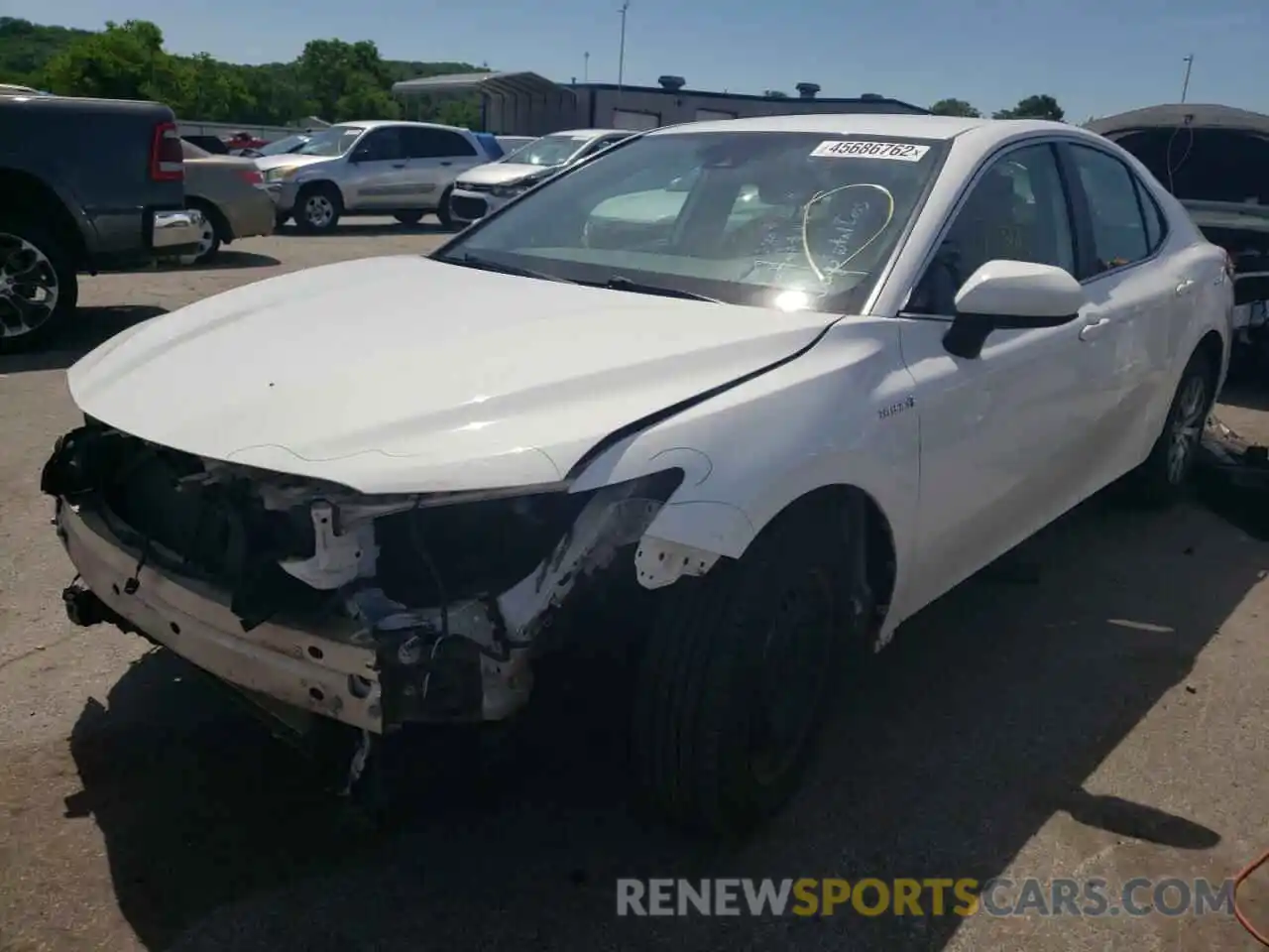 2 Photograph of a damaged car 4T1B31HK4KU008198 TOYOTA CAMRY 2019