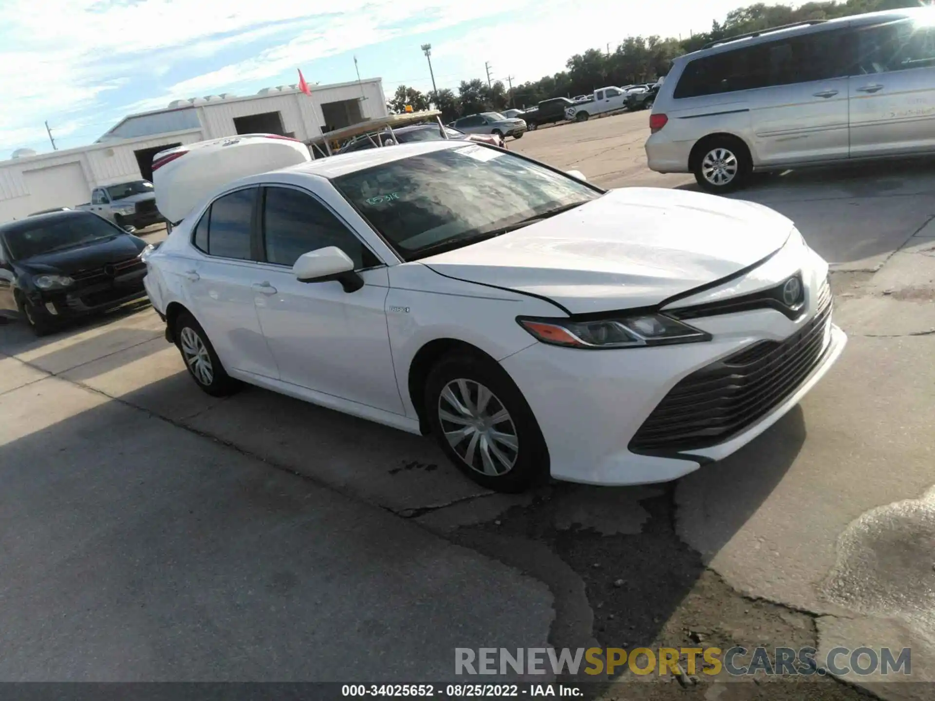 1 Photograph of a damaged car 4T1B31HK4KU508703 TOYOTA CAMRY 2019