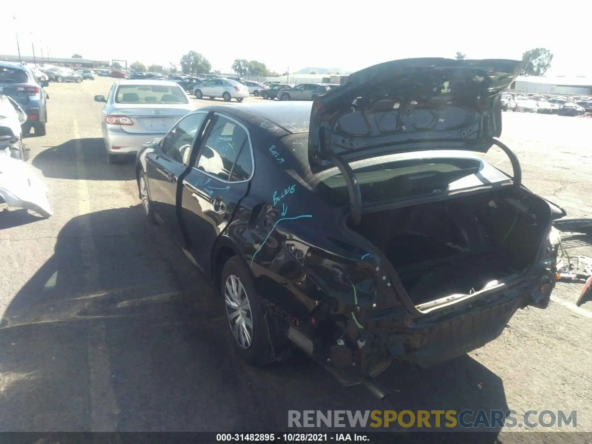 3 Photograph of a damaged car 4T1B31HK4KU513545 TOYOTA CAMRY 2019