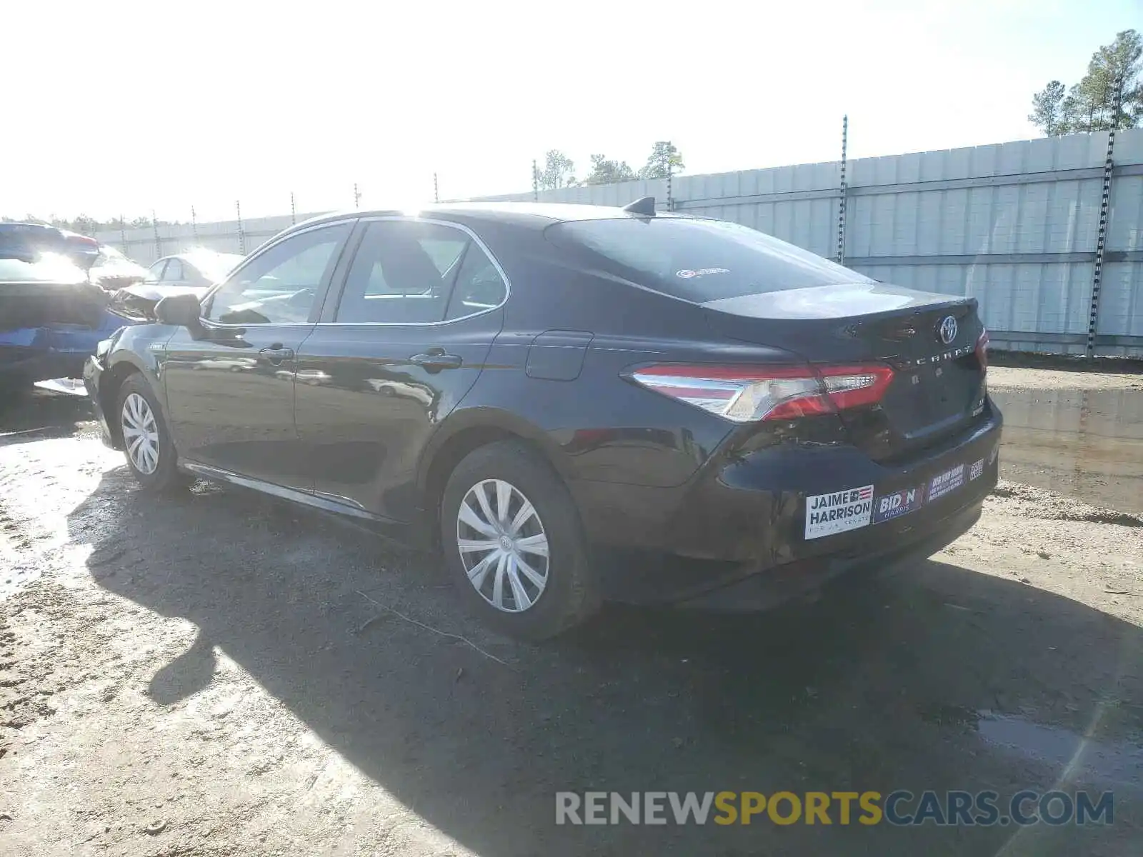 3 Photograph of a damaged car 4T1B31HK4KU514548 TOYOTA CAMRY 2019