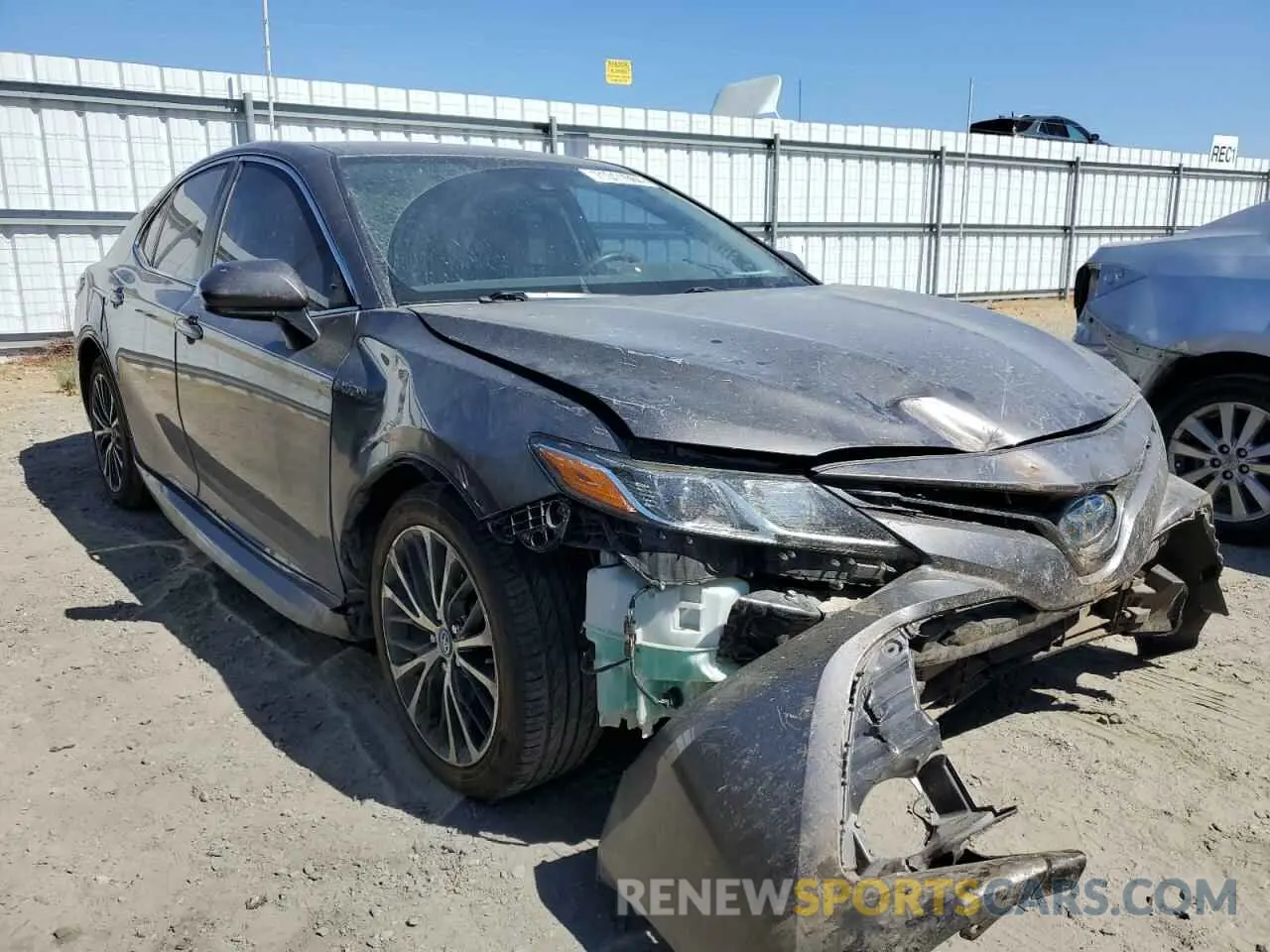 4 Photograph of a damaged car 4T1B31HK4KU514923 TOYOTA CAMRY 2019