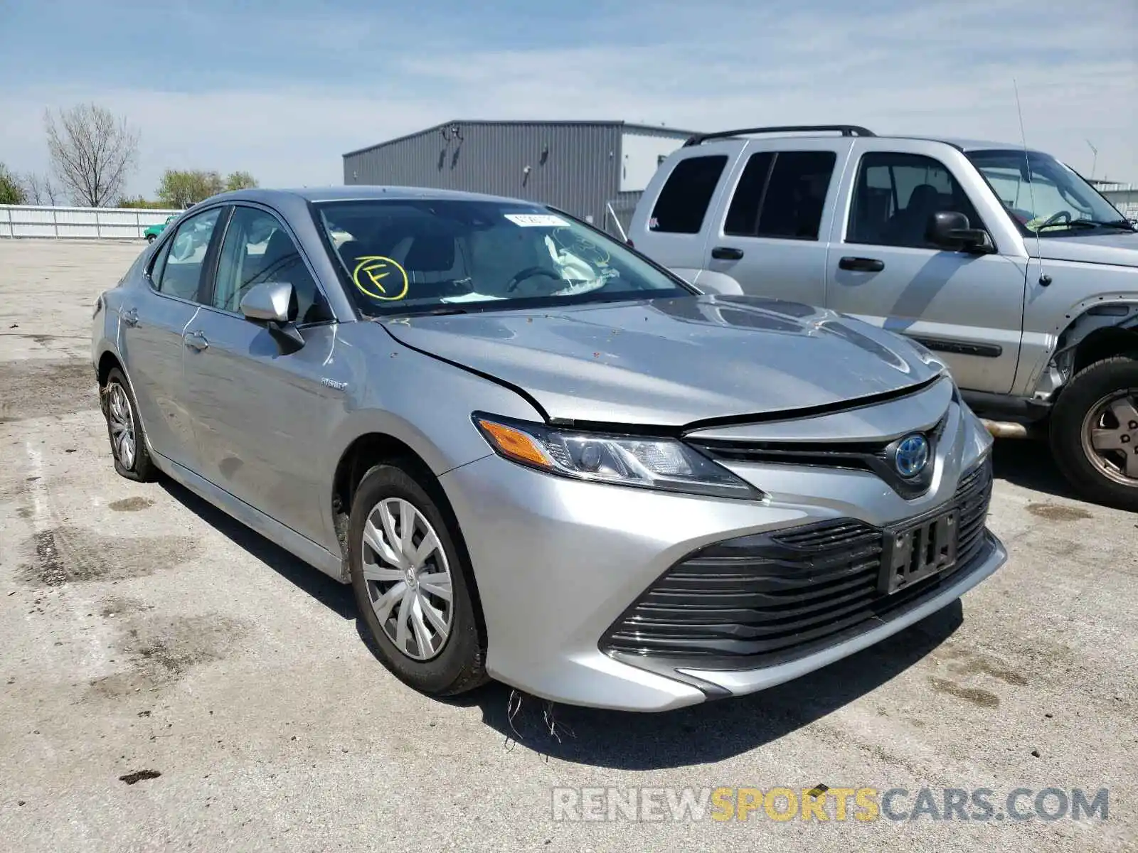 1 Photograph of a damaged car 4T1B31HK4KU517983 TOYOTA CAMRY 2019