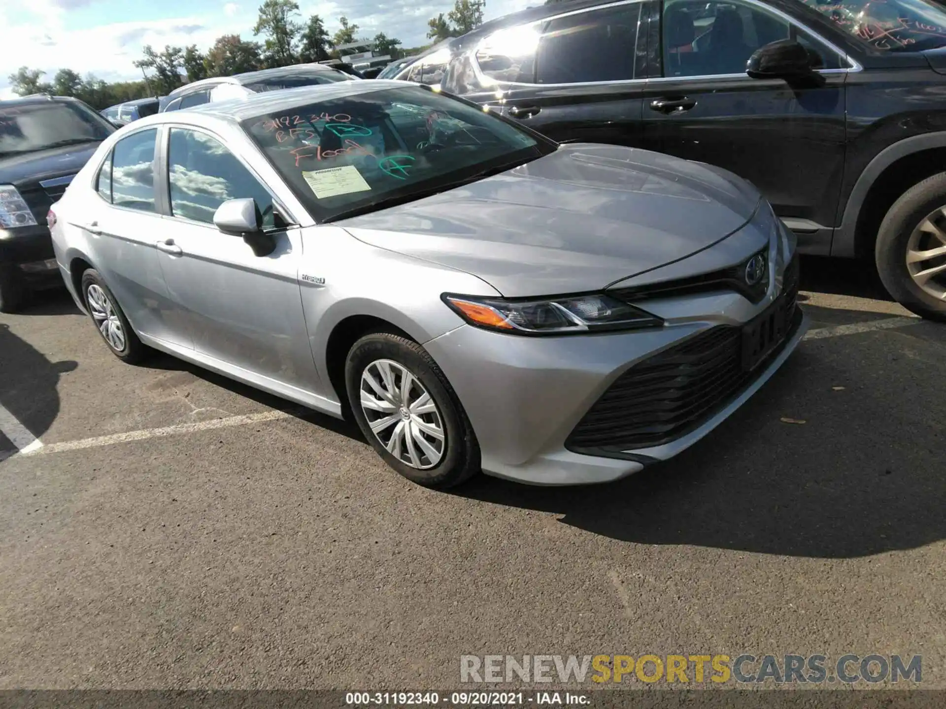 1 Photograph of a damaged car 4T1B31HK4KU517997 TOYOTA CAMRY 2019