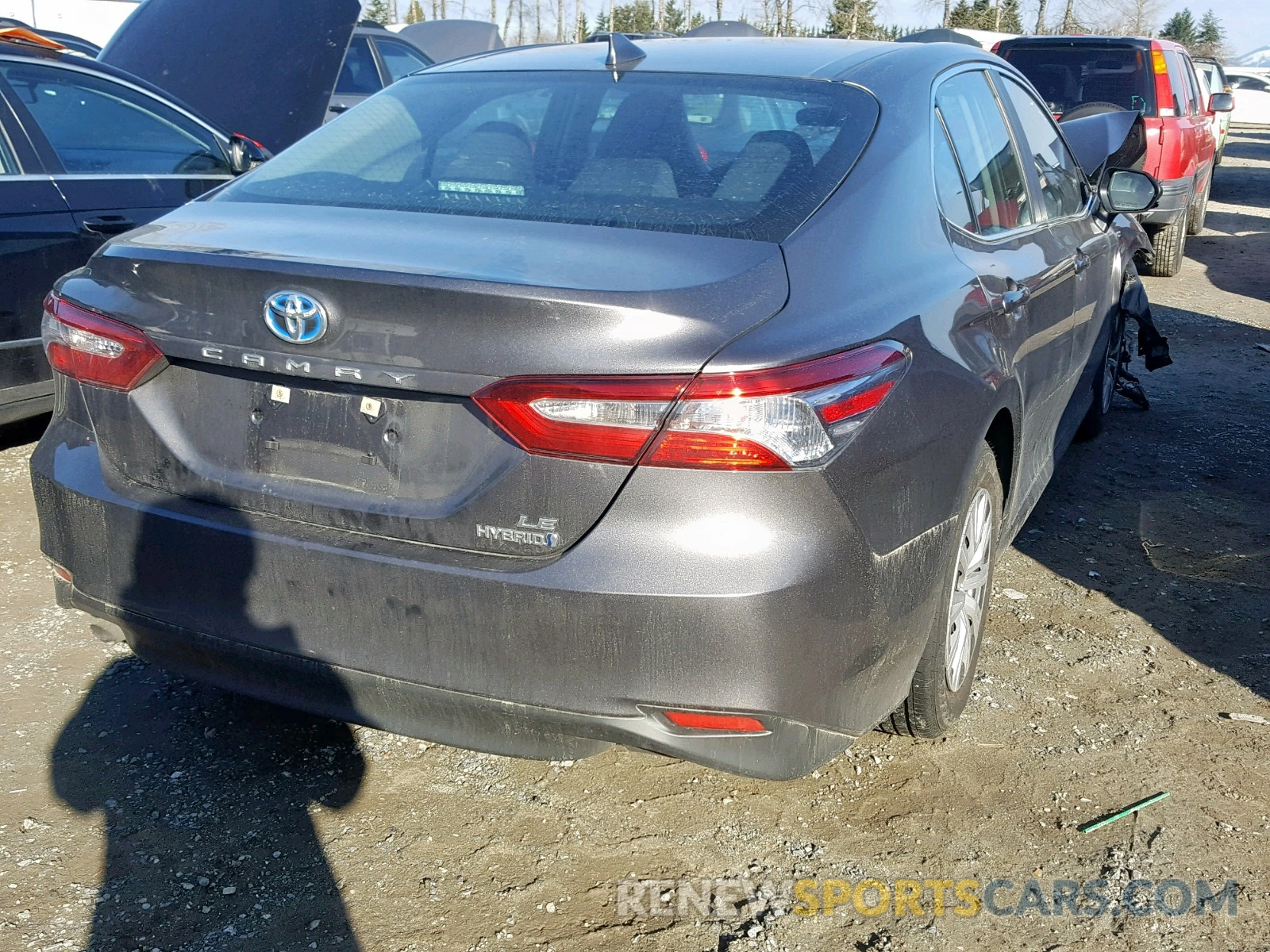 4 Photograph of a damaged car 4T1B31HK5KU005049 TOYOTA CAMRY 2019