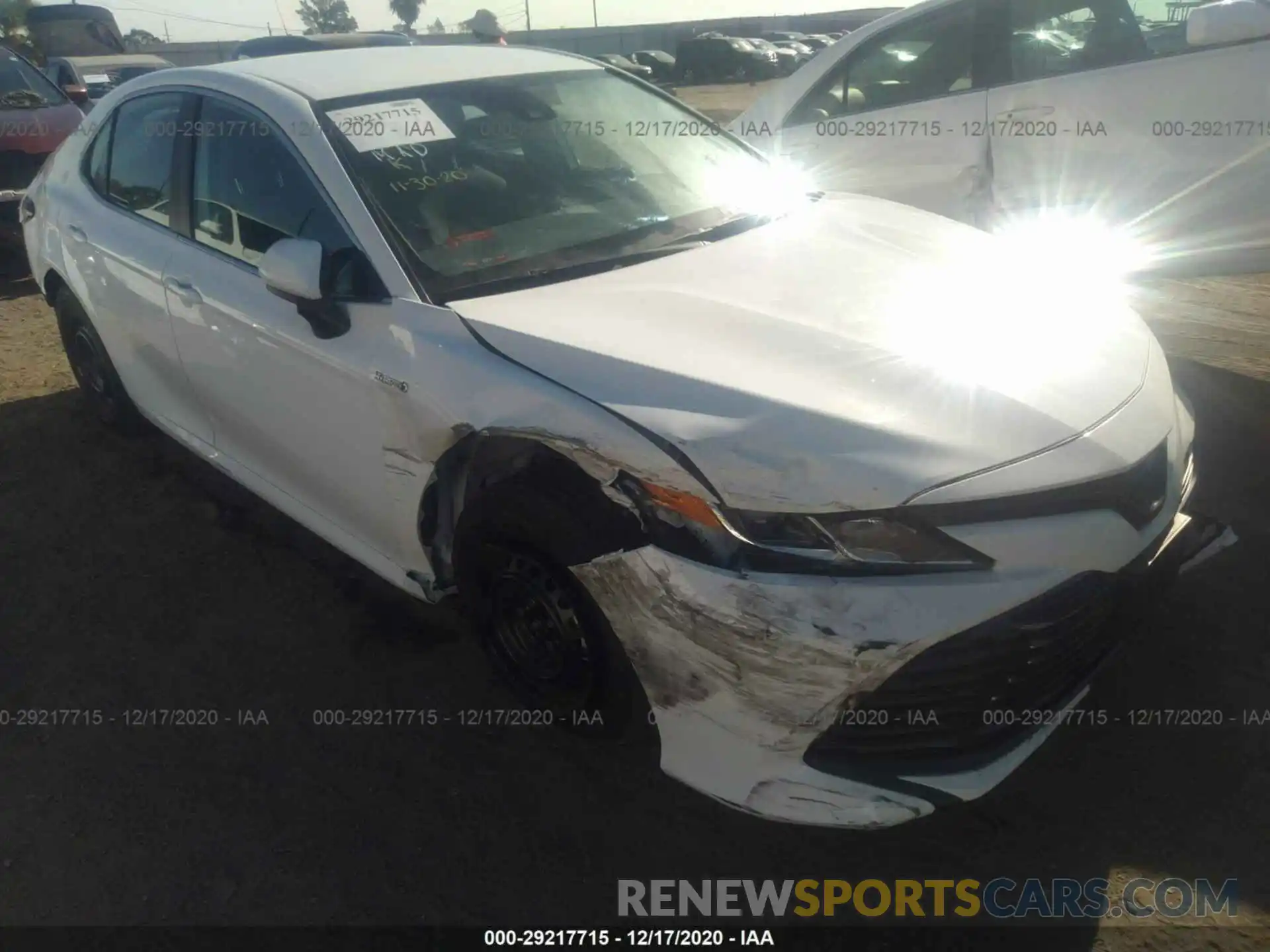 1 Photograph of a damaged car 4T1B31HK5KU005519 TOYOTA CAMRY 2019