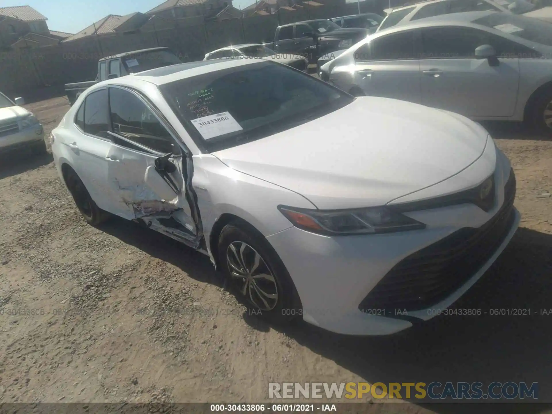 1 Photograph of a damaged car 4T1B31HK5KU008551 TOYOTA CAMRY 2019