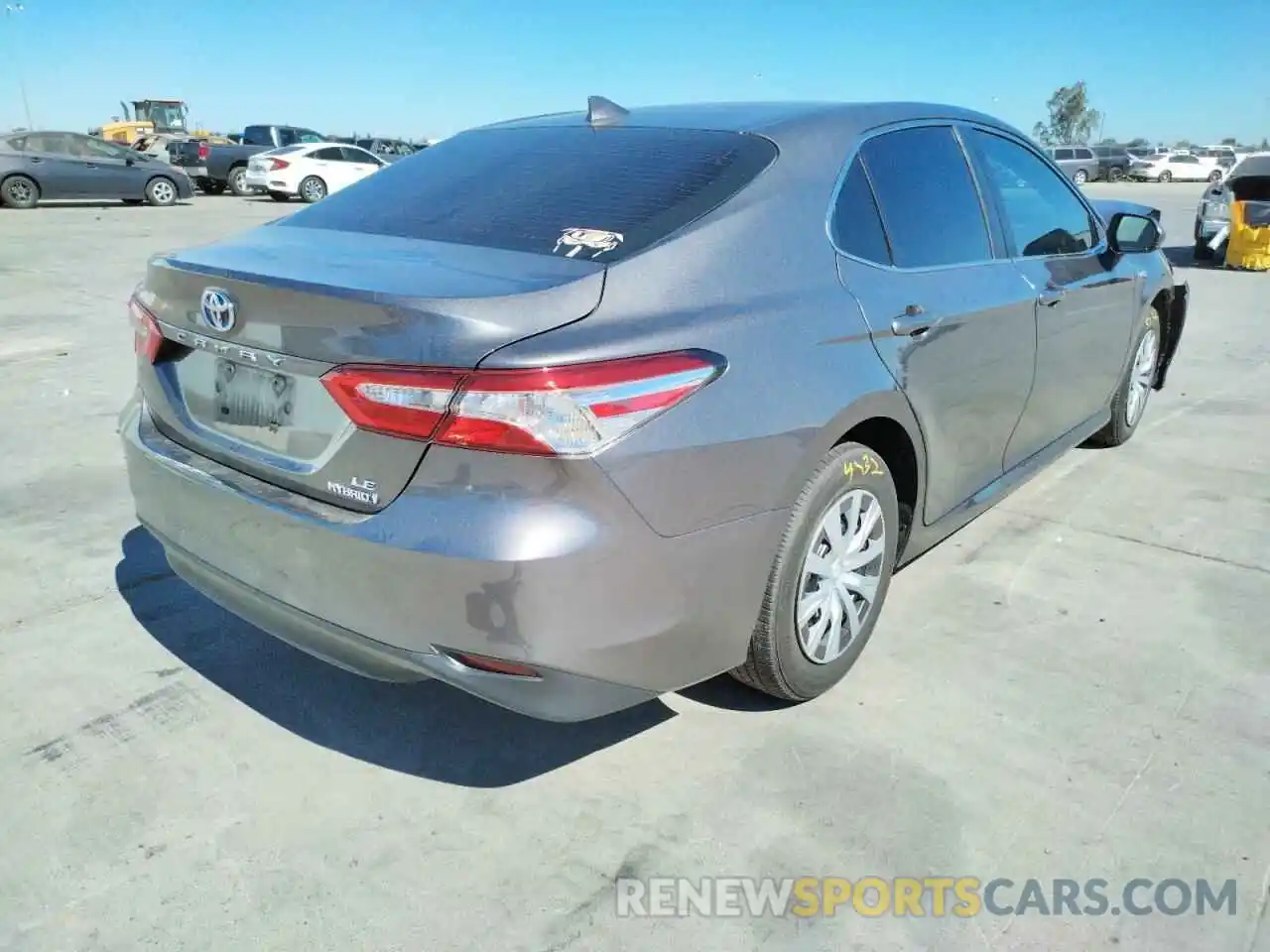 4 Photograph of a damaged car 4T1B31HK5KU513117 TOYOTA CAMRY 2019