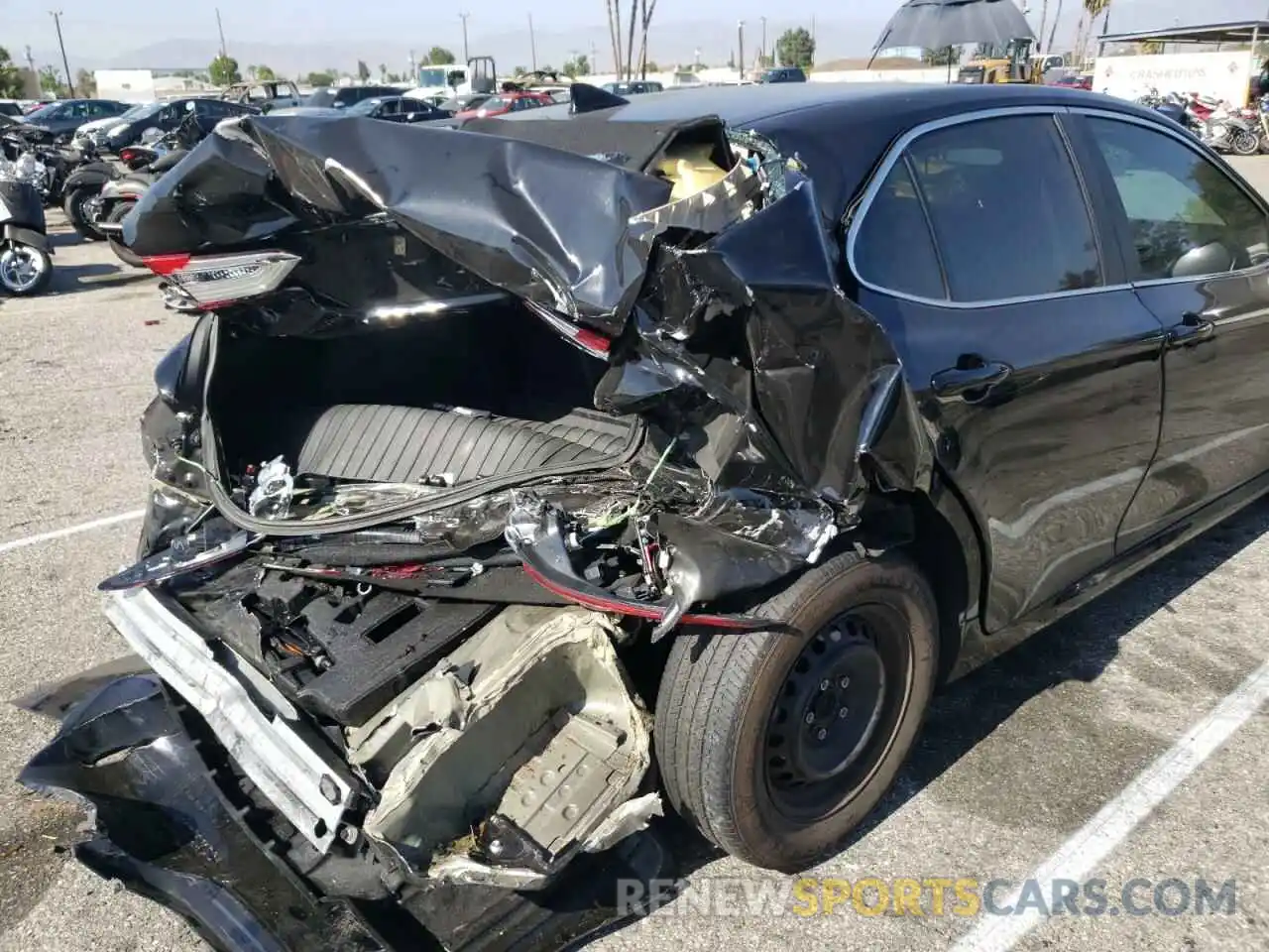 9 Photograph of a damaged car 4T1B31HK5KU513487 TOYOTA CAMRY 2019