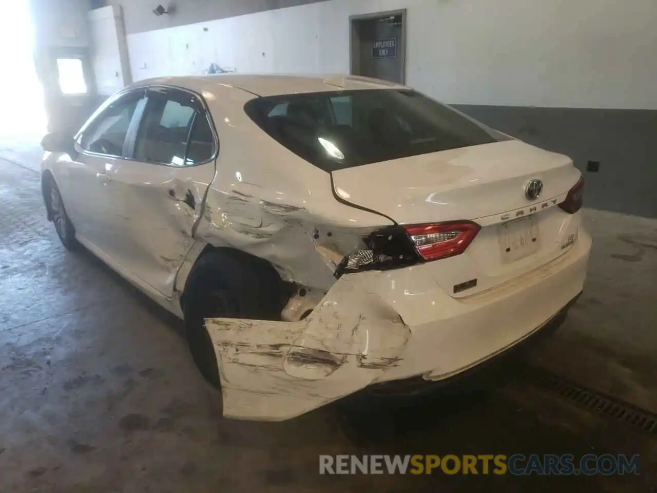 3 Photograph of a damaged car 4T1B31HK5KU515546 TOYOTA CAMRY 2019