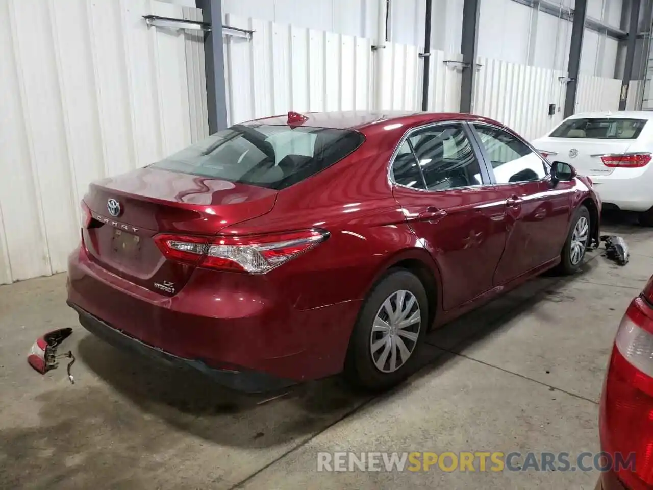 4 Photograph of a damaged car 4T1B31HK5KU516745 TOYOTA CAMRY 2019