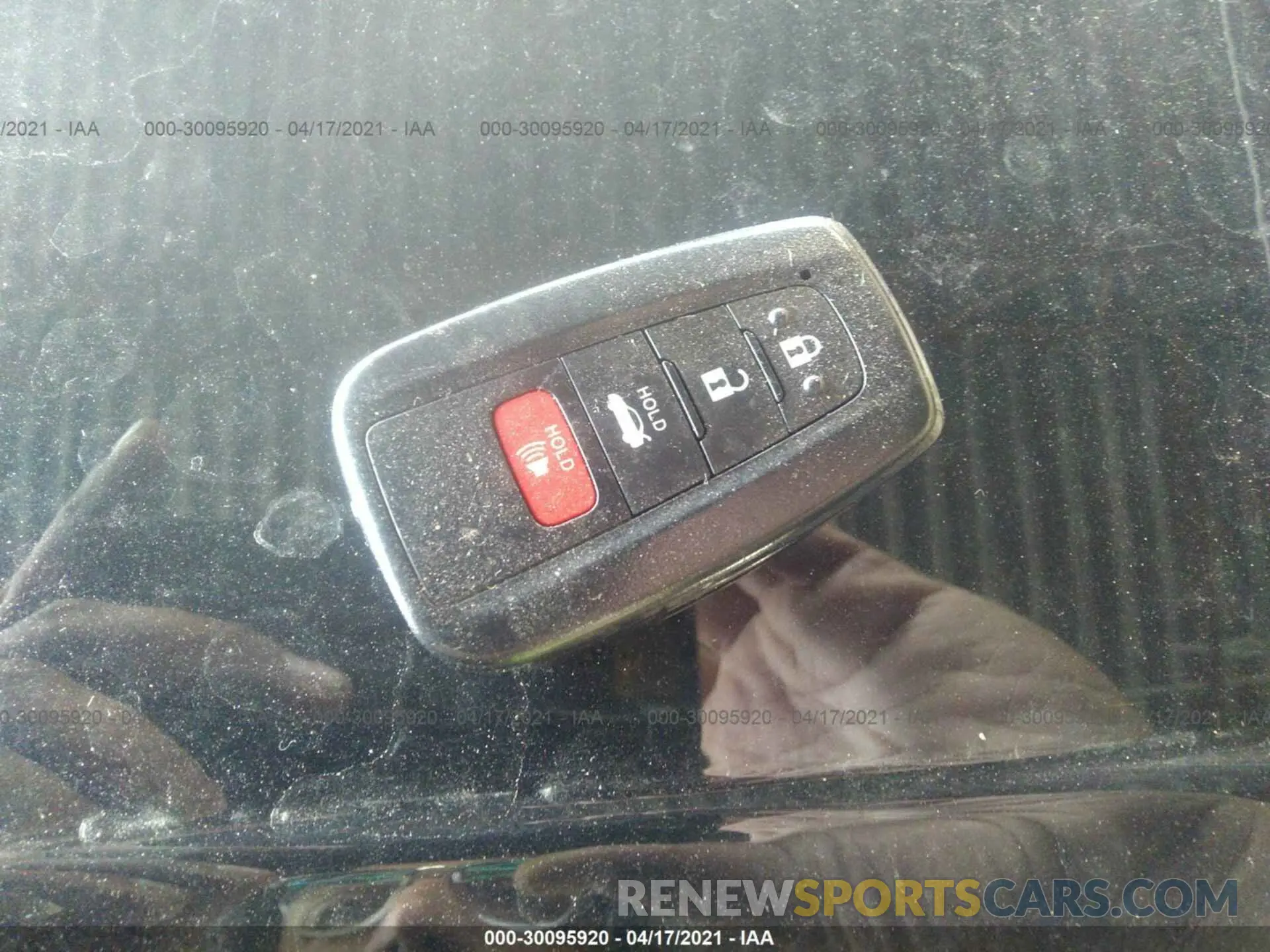 11 Photograph of a damaged car 4T1B31HK5KU516843 TOYOTA CAMRY 2019