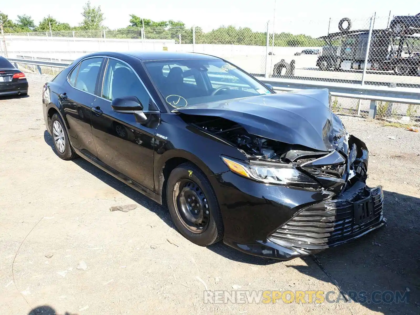 1 Photograph of a damaged car 4T1B31HK6KU005772 TOYOTA CAMRY 2019