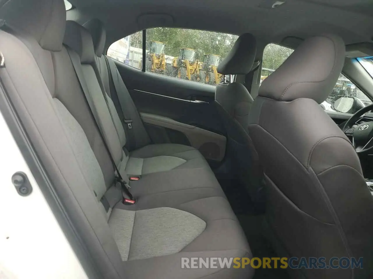 10 Photograph of a damaged car 4T1B31HK6KU512574 TOYOTA CAMRY 2019