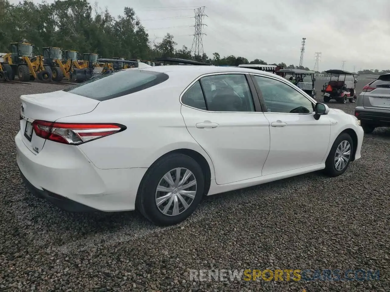 3 Photograph of a damaged car 4T1B31HK6KU512574 TOYOTA CAMRY 2019