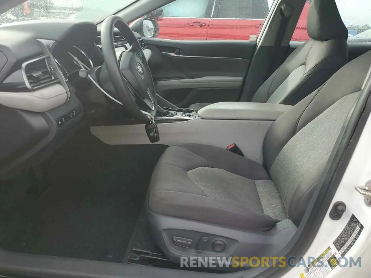 7 Photograph of a damaged car 4T1B31HK6KU512574 TOYOTA CAMRY 2019