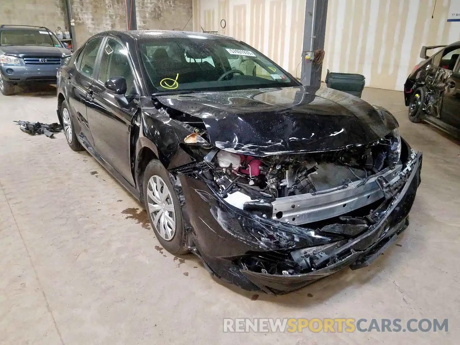 1 Photograph of a damaged car 4T1B31HK6KU515264 TOYOTA CAMRY 2019