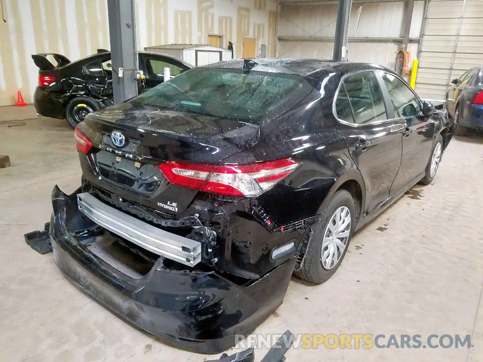 4 Photograph of a damaged car 4T1B31HK6KU515264 TOYOTA CAMRY 2019