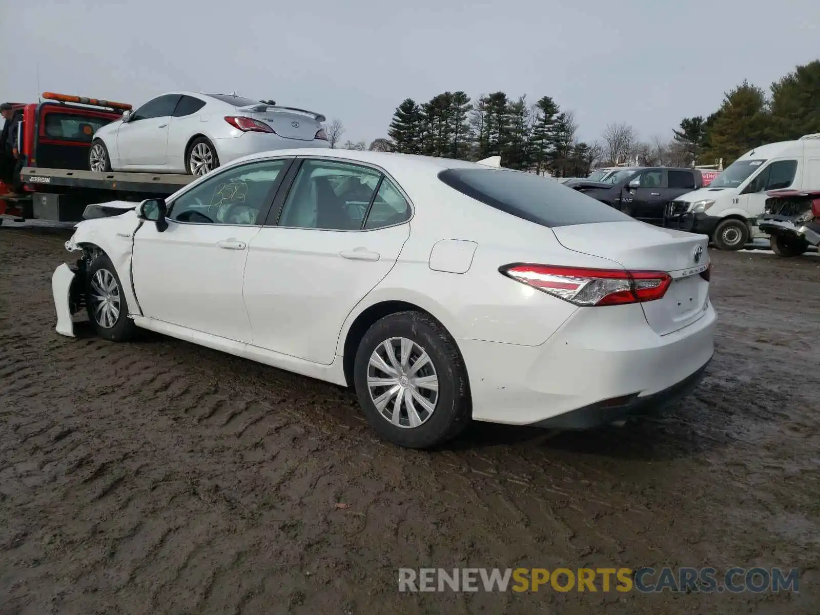 3 Photograph of a damaged car 4T1B31HK6KU515975 TOYOTA CAMRY 2019