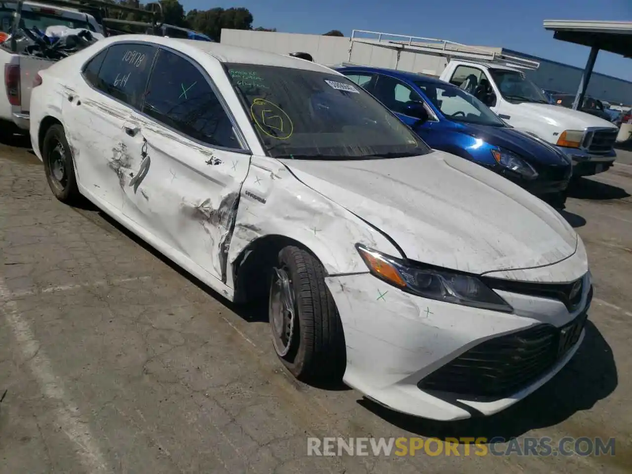 1 Photograph of a damaged car 4T1B31HK7KU005828 TOYOTA CAMRY 2019