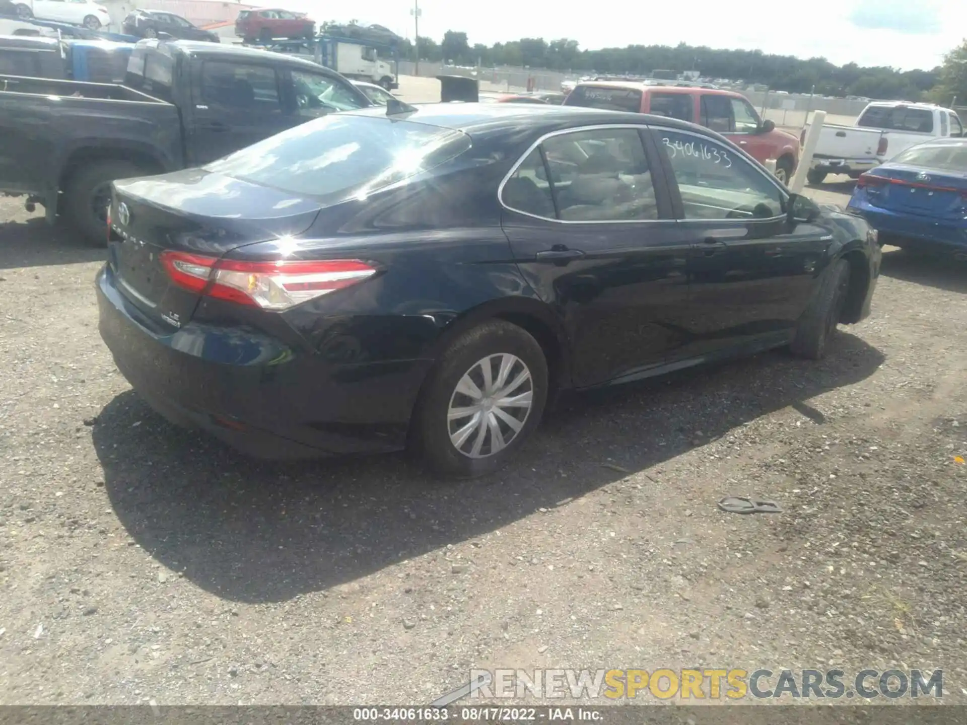 4 Photograph of a damaged car 4T1B31HK7KU007997 TOYOTA CAMRY 2019