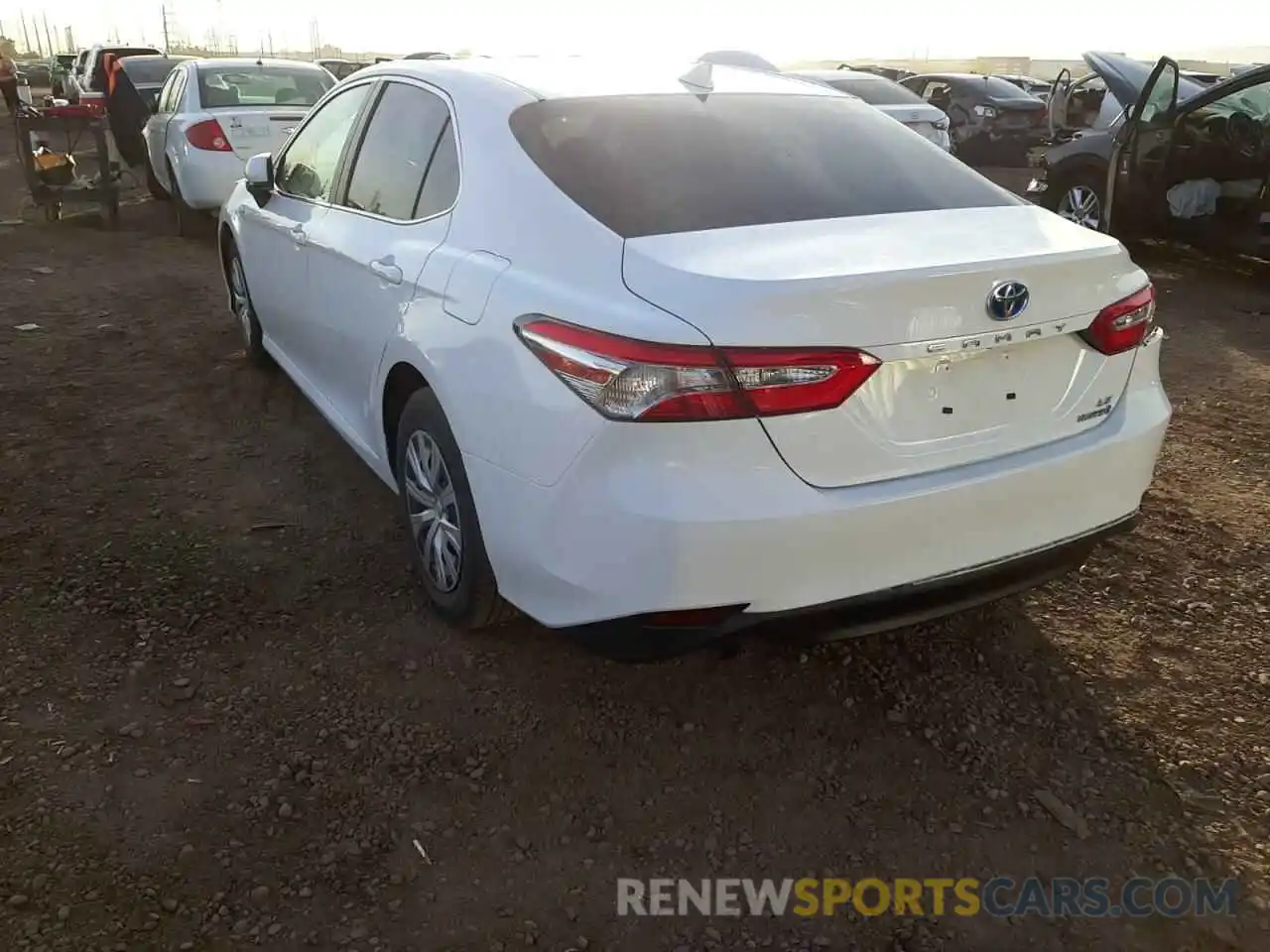 3 Photograph of a damaged car 4T1B31HK7KU008020 TOYOTA CAMRY 2019