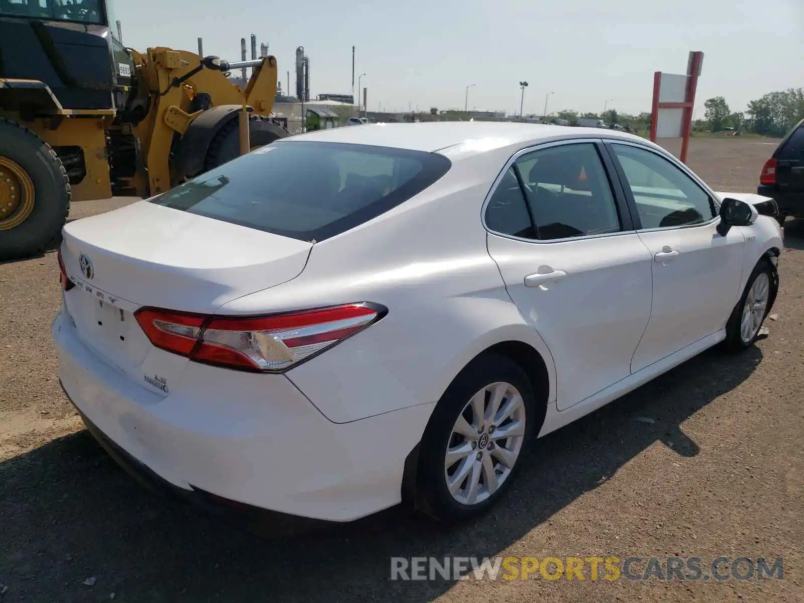 4 Photograph of a damaged car 4T1B31HK7KU509070 TOYOTA CAMRY 2019