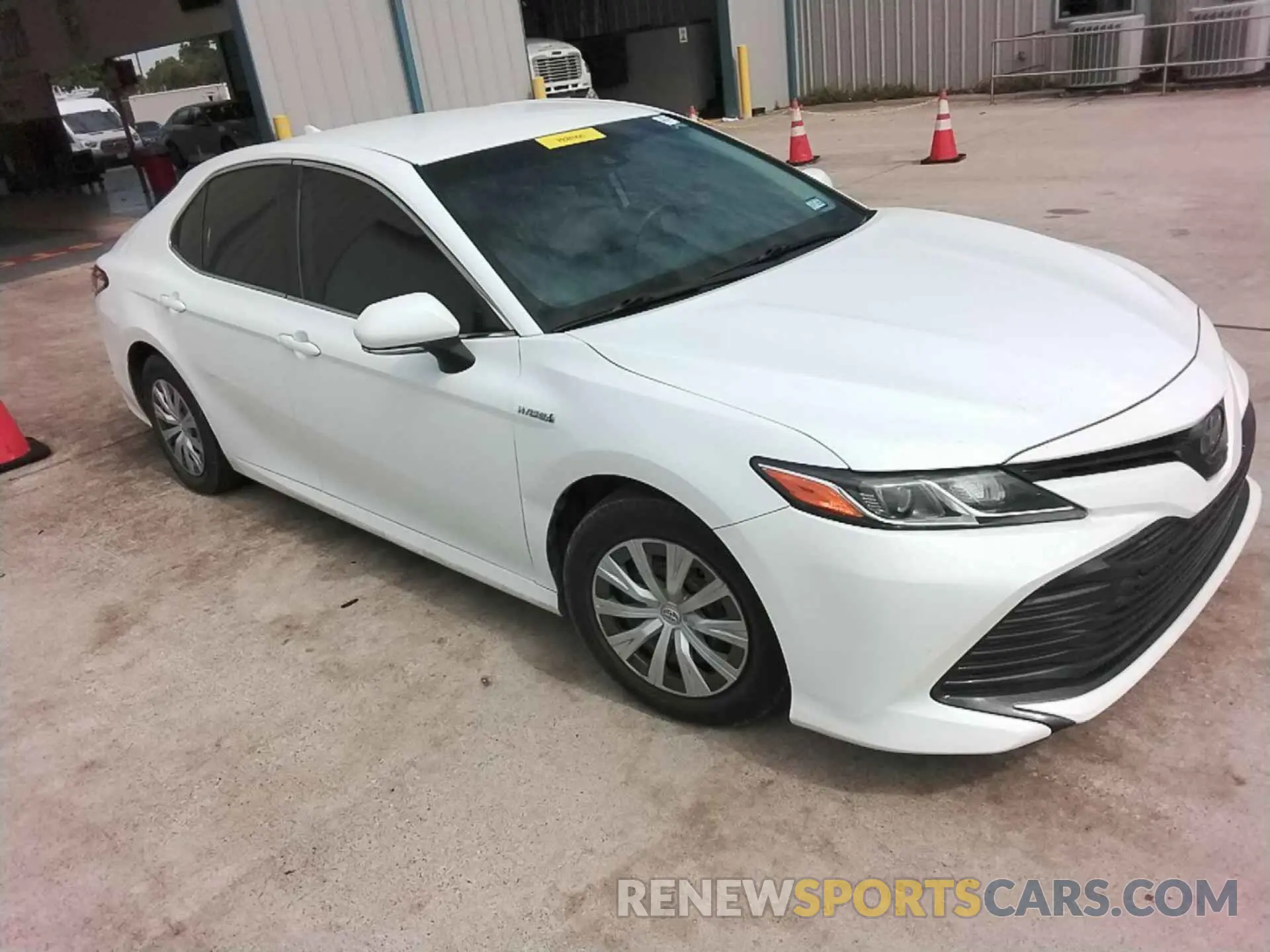 8 Photograph of a damaged car 4T1B31HK7KU511725 TOYOTA CAMRY 2019