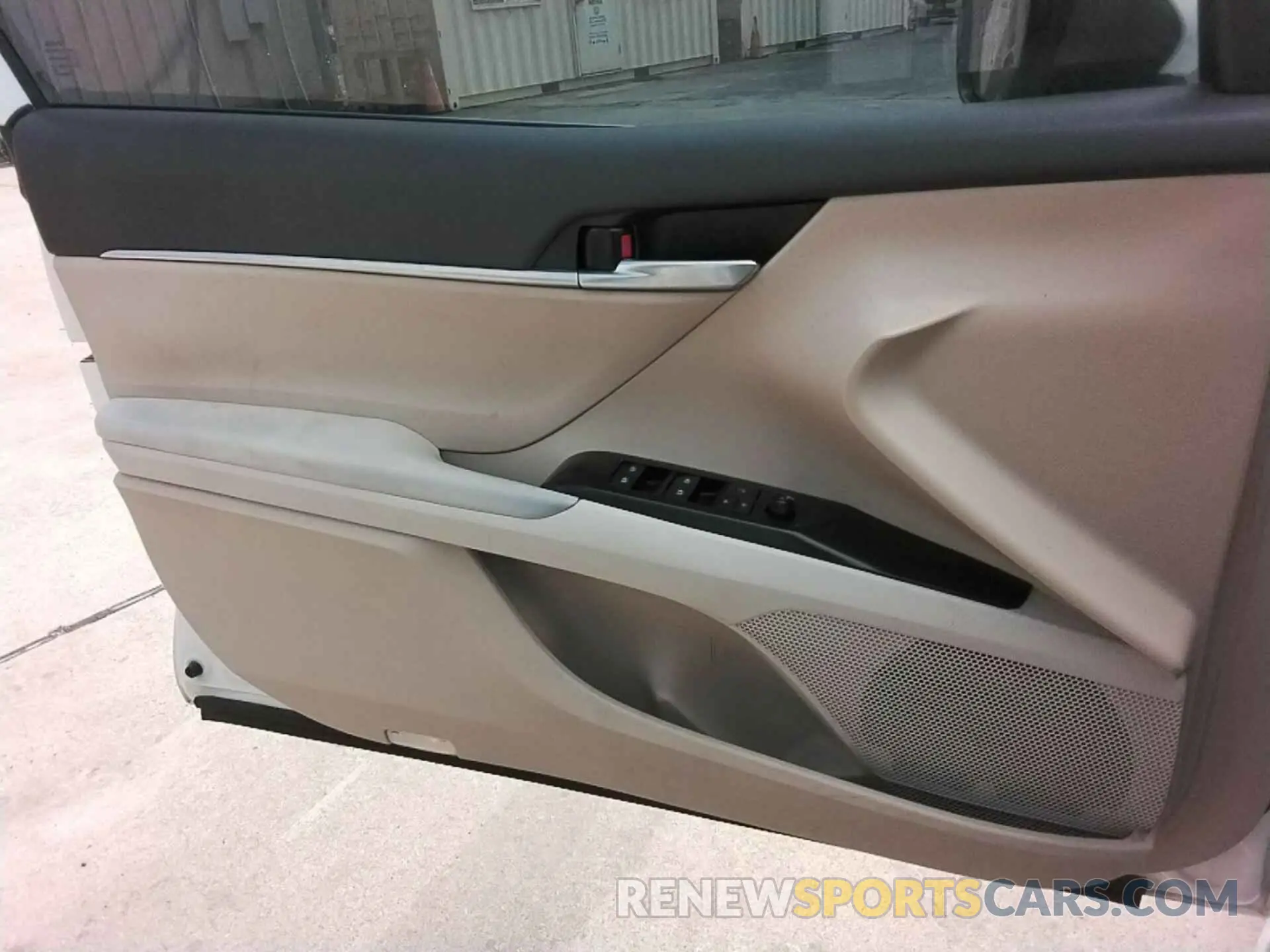 9 Photograph of a damaged car 4T1B31HK7KU511725 TOYOTA CAMRY 2019