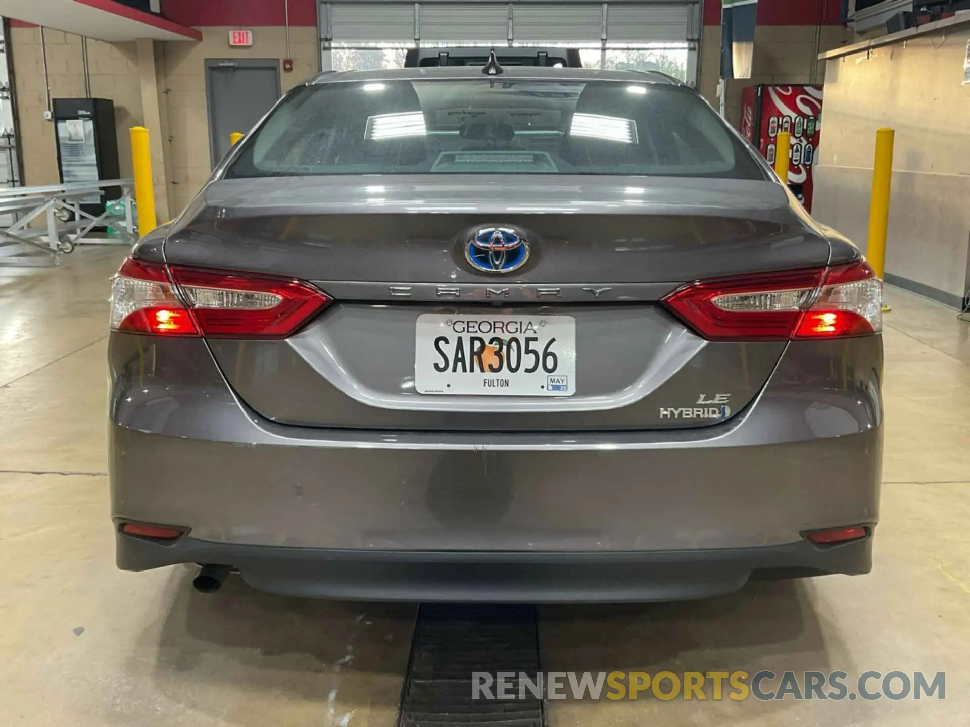 1 Photograph of a damaged car 4T1B31HK7KU511742 TOYOTA CAMRY 2019