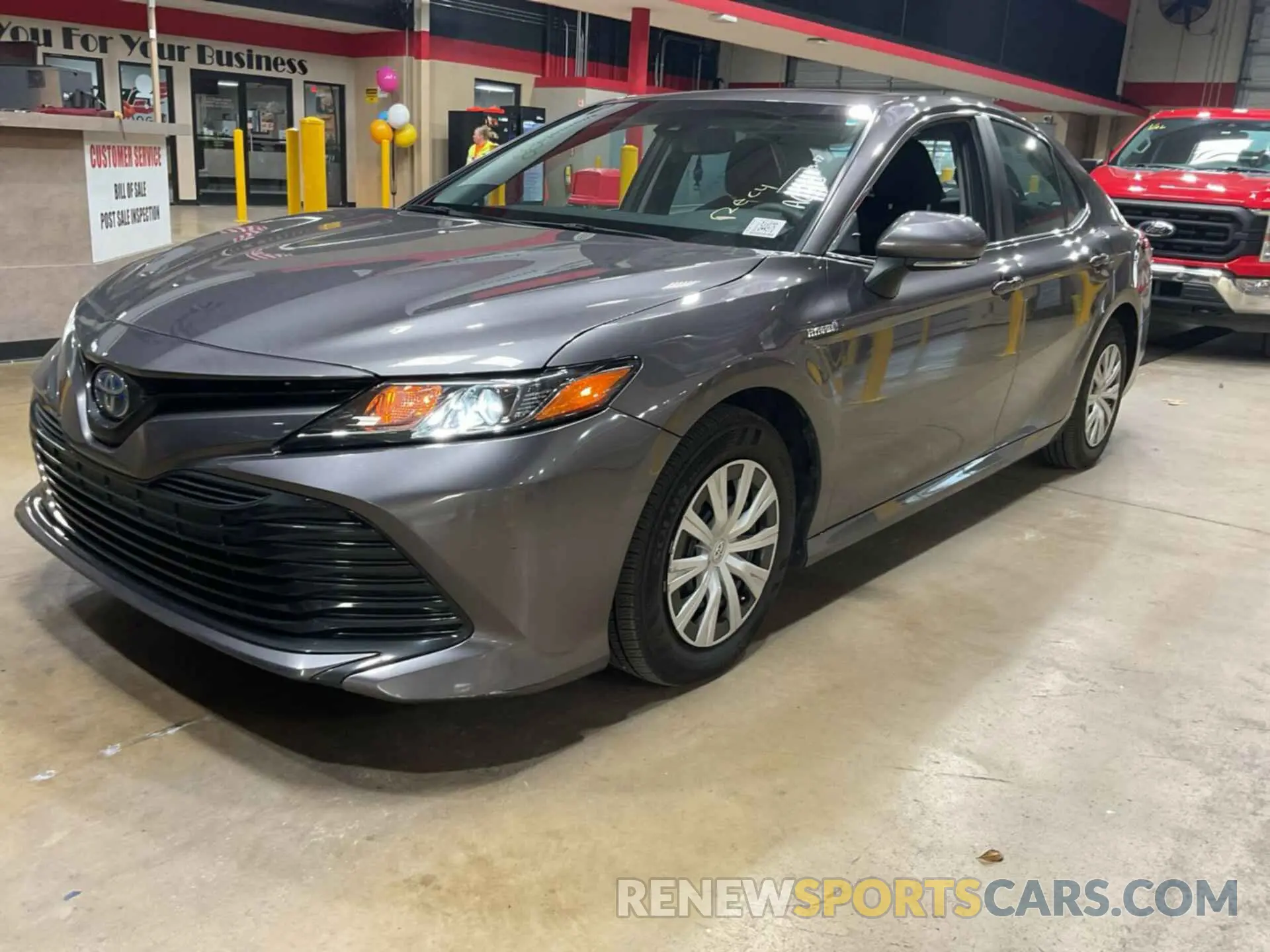 18 Photograph of a damaged car 4T1B31HK7KU511742 TOYOTA CAMRY 2019
