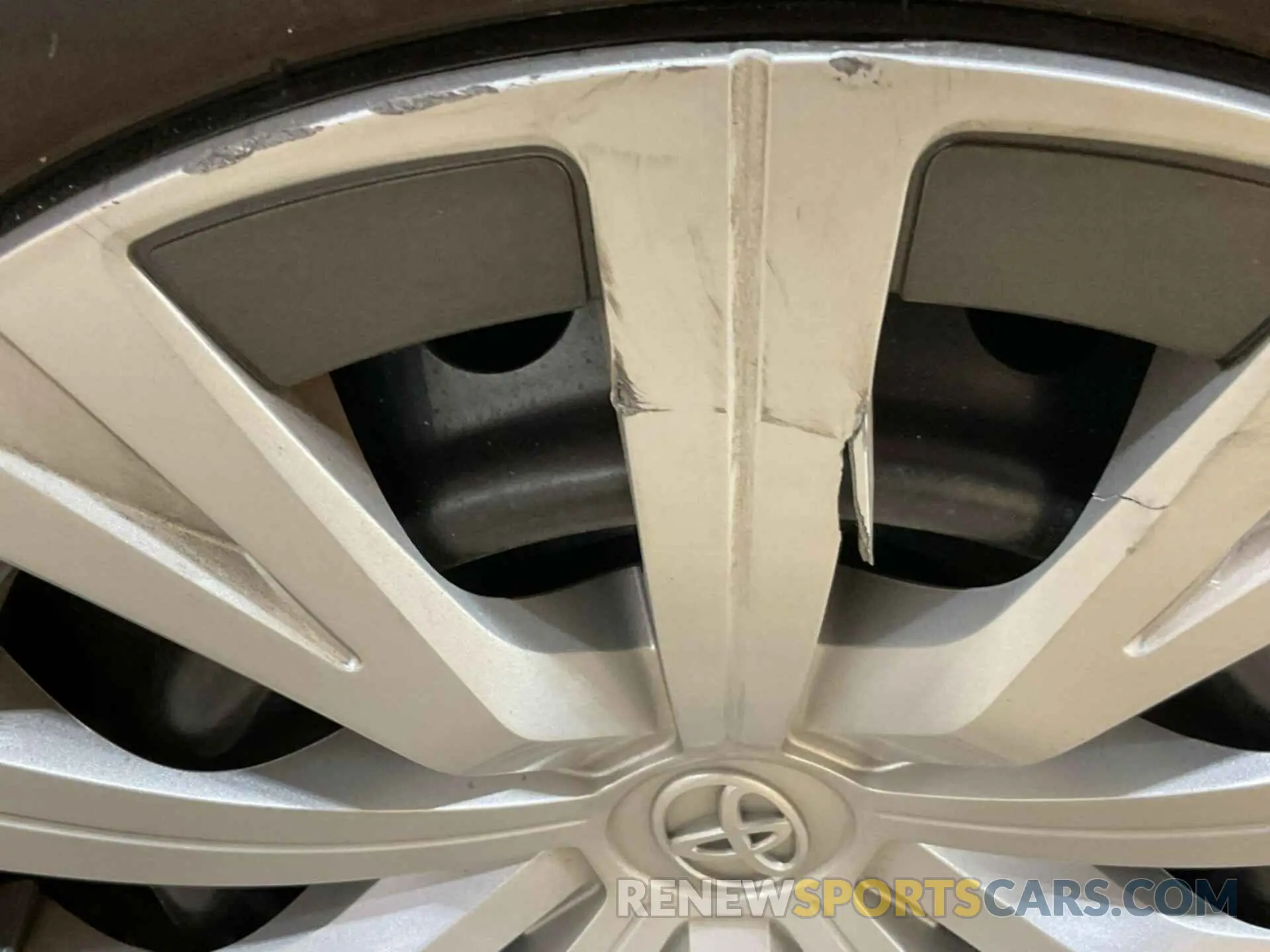 20 Photograph of a damaged car 4T1B31HK7KU511742 TOYOTA CAMRY 2019
