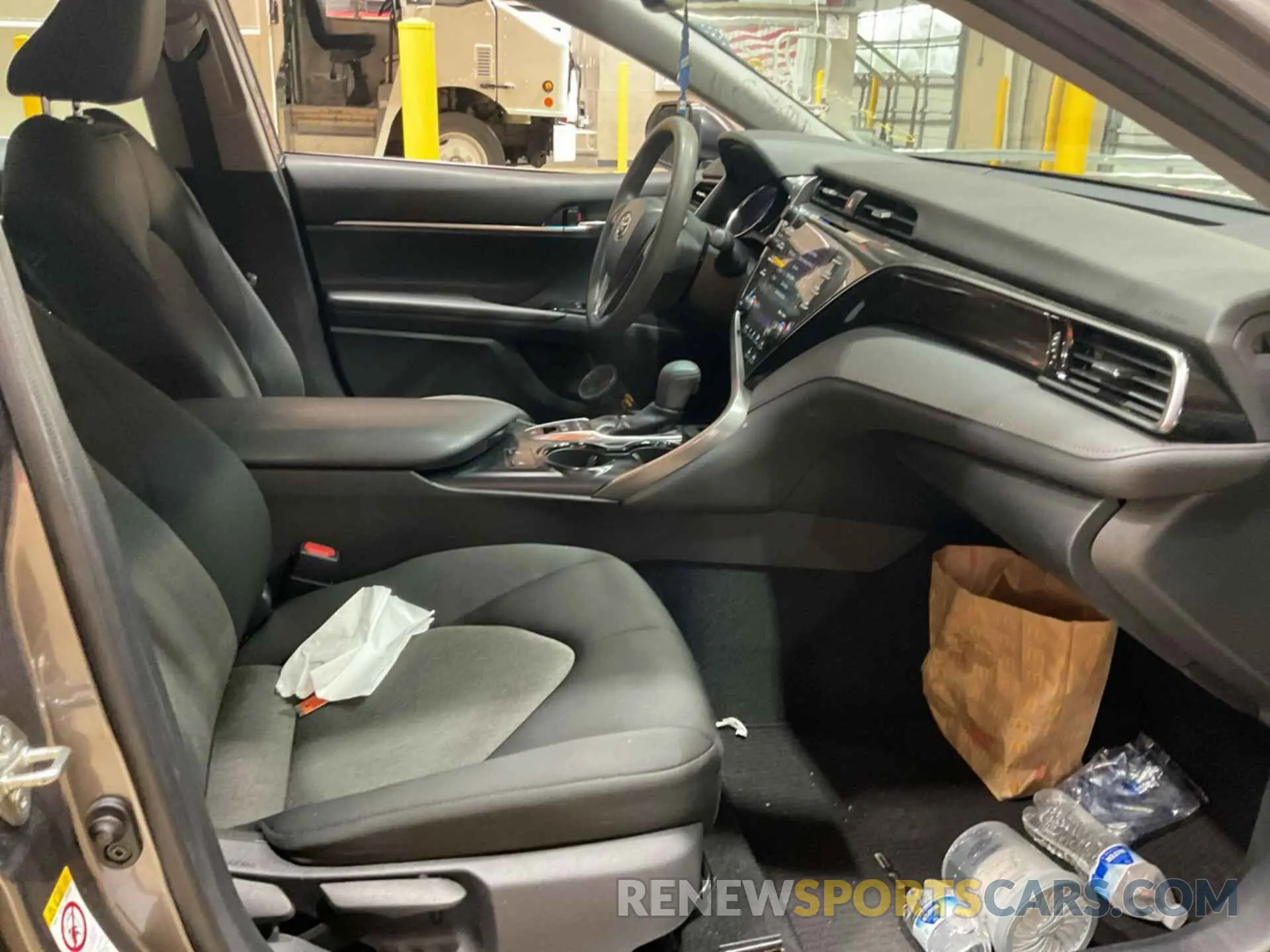 30 Photograph of a damaged car 4T1B31HK7KU511742 TOYOTA CAMRY 2019