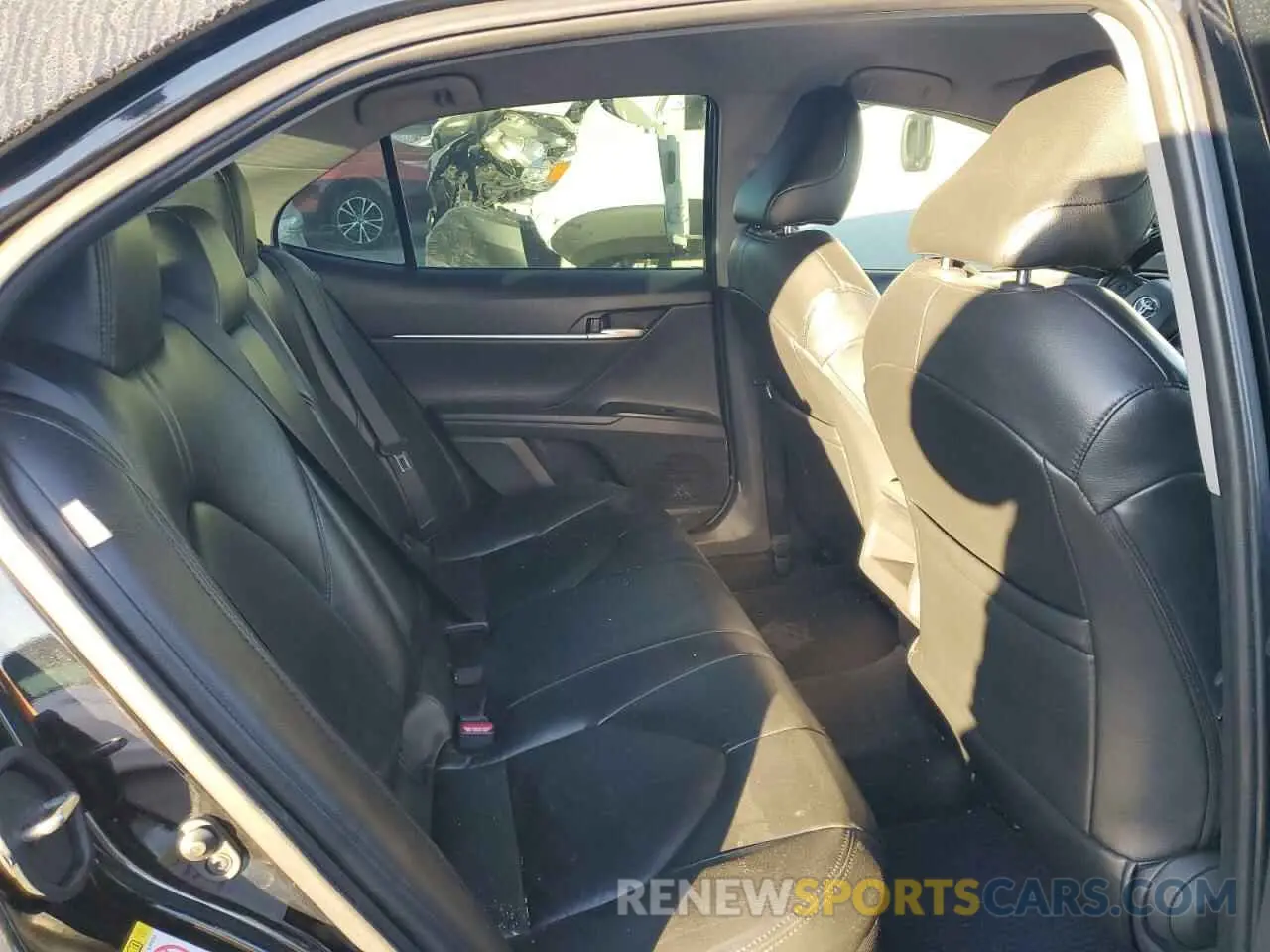 10 Photograph of a damaged car 4T1B31HK7KU512308 TOYOTA CAMRY 2019