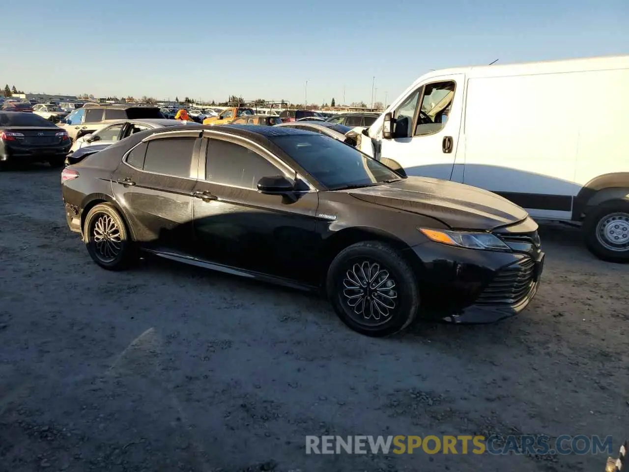 4 Photograph of a damaged car 4T1B31HK7KU512308 TOYOTA CAMRY 2019