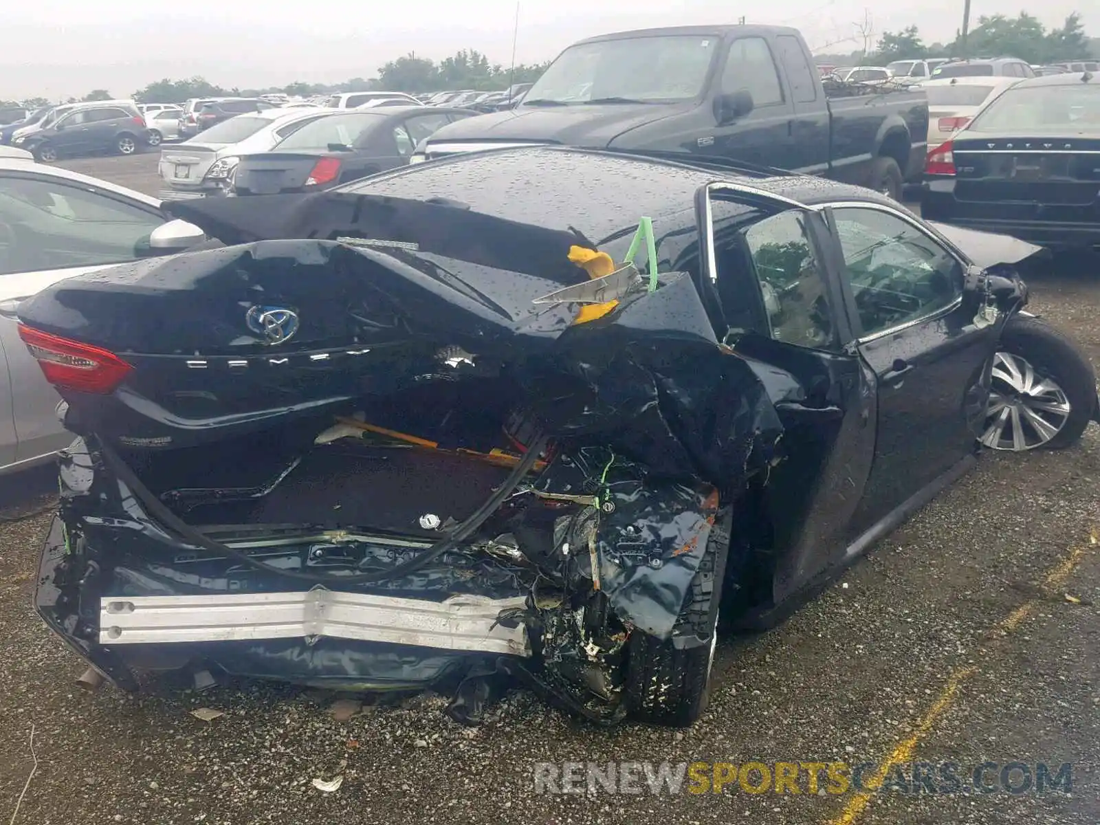 4 Photograph of a damaged car 4T1B31HK7KU514091 TOYOTA CAMRY 2019