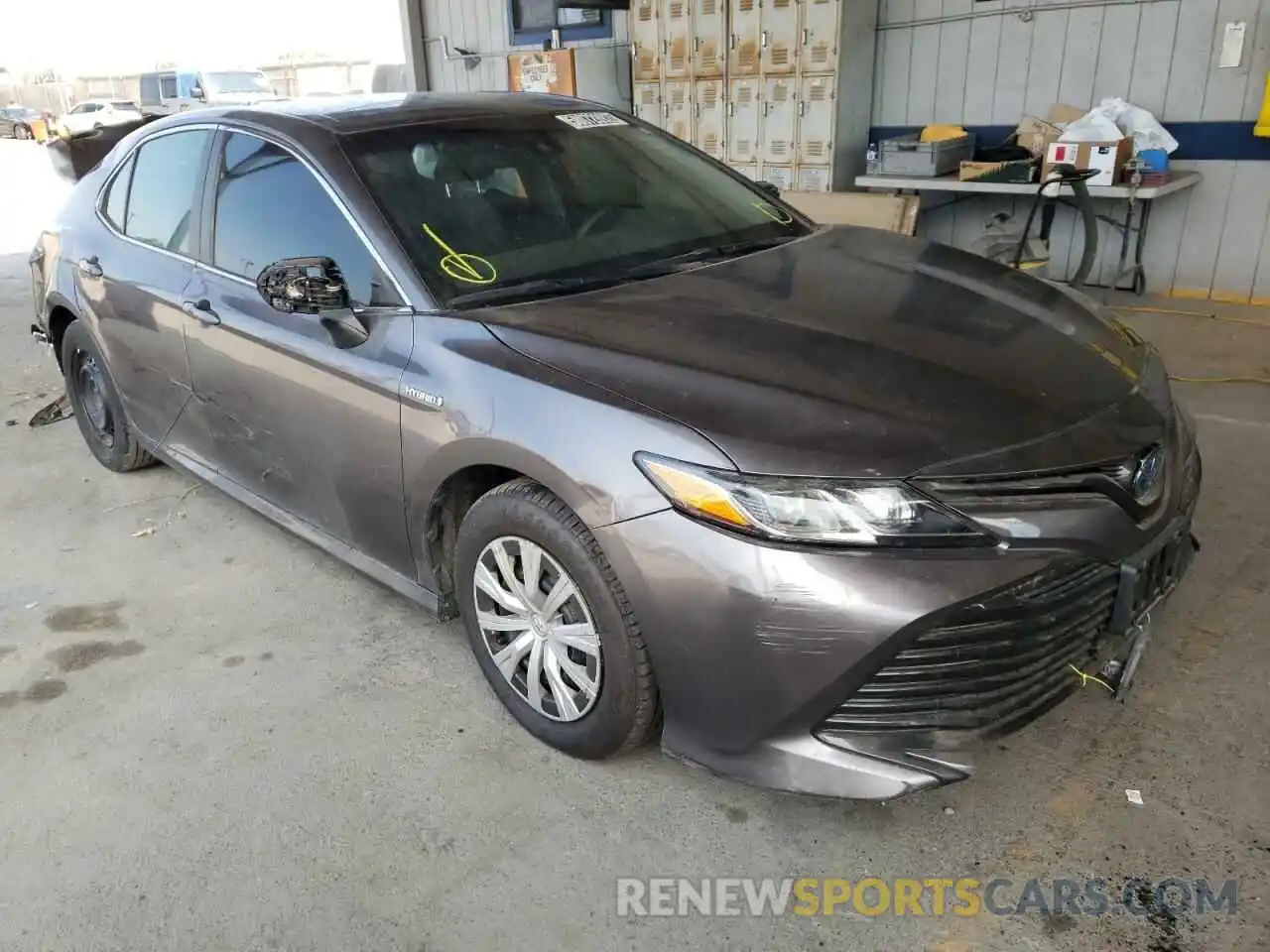 1 Photograph of a damaged car 4T1B31HK7KU517282 TOYOTA CAMRY 2019