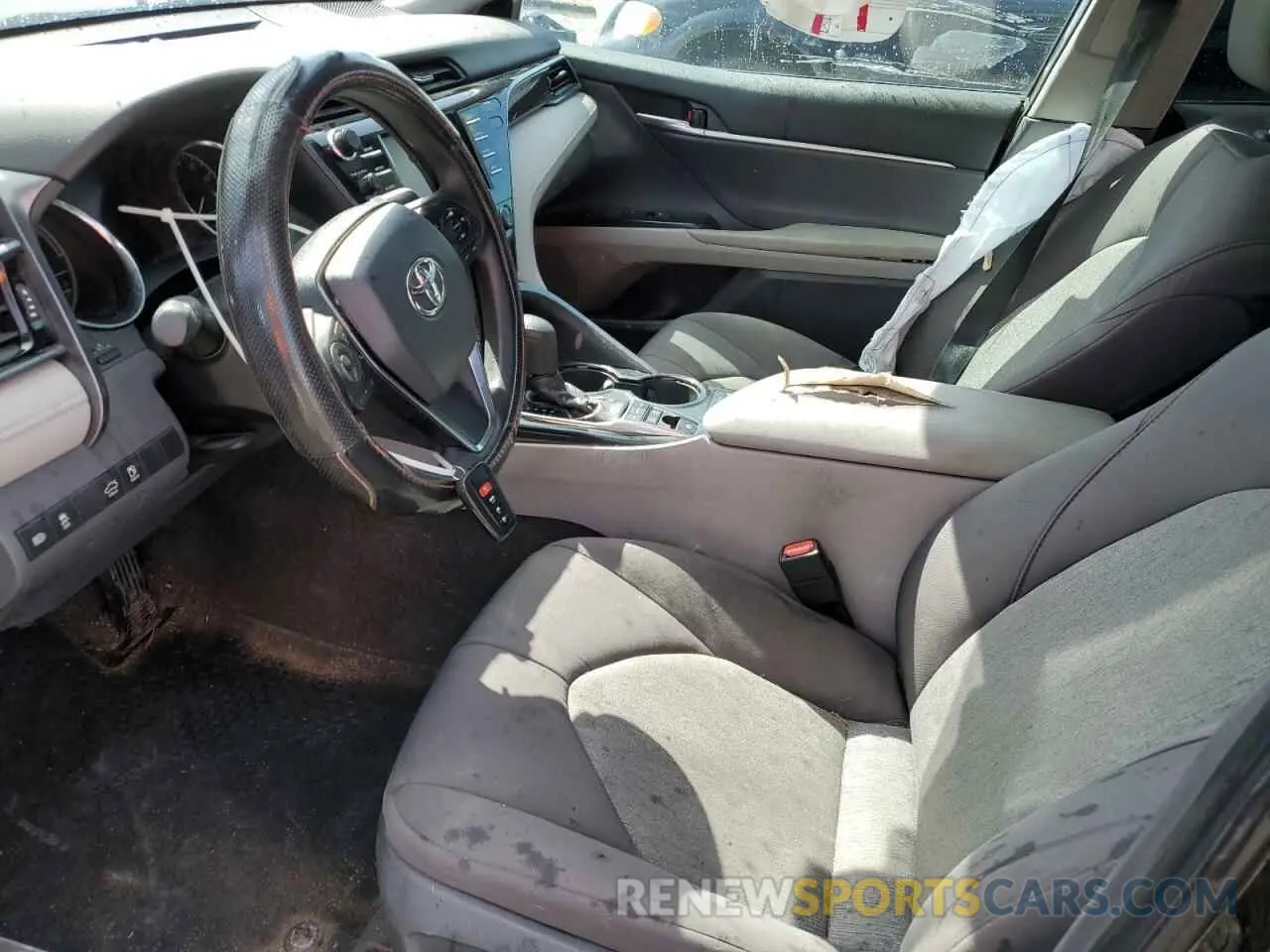 7 Photograph of a damaged car 4T1B31HK7KU517993 TOYOTA CAMRY 2019