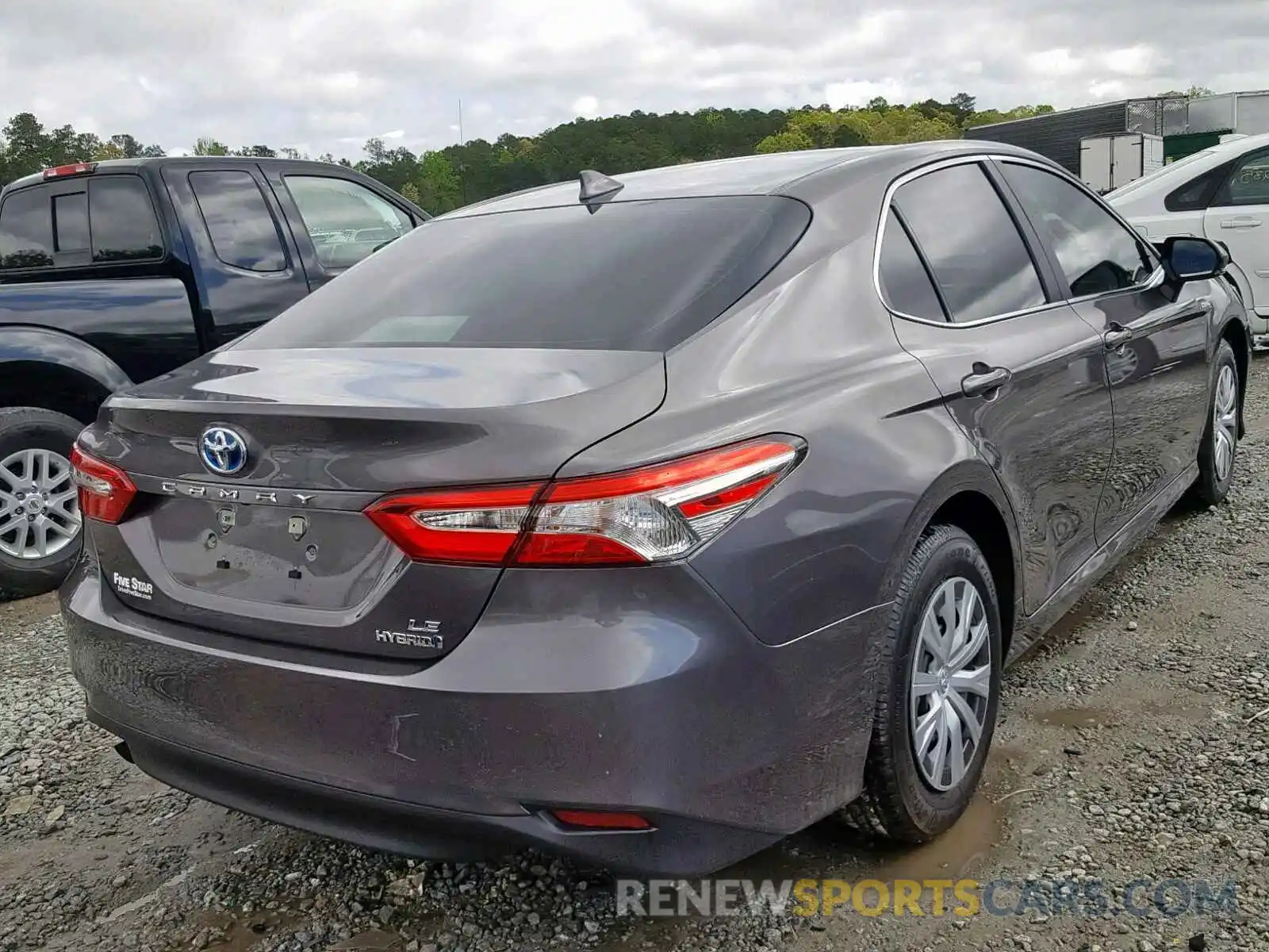 4 Photograph of a damaged car 4T1B31HK8KU006986 TOYOTA CAMRY 2019