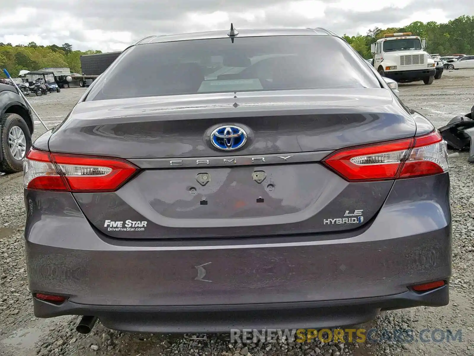 9 Photograph of a damaged car 4T1B31HK8KU006986 TOYOTA CAMRY 2019