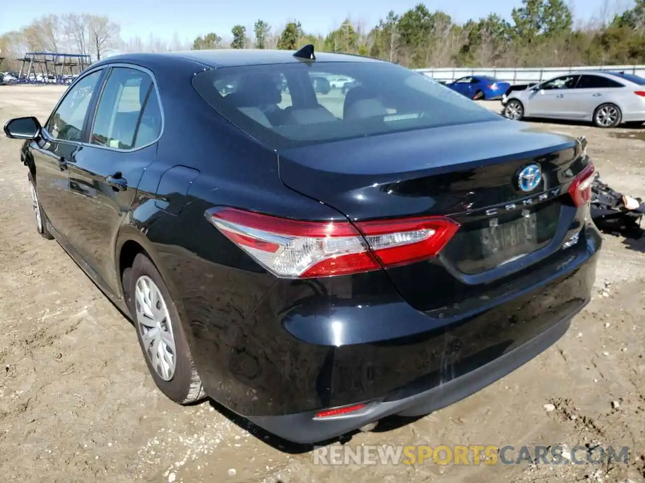 3 Photograph of a damaged car 4T1B31HK8KU513063 TOYOTA CAMRY 2019